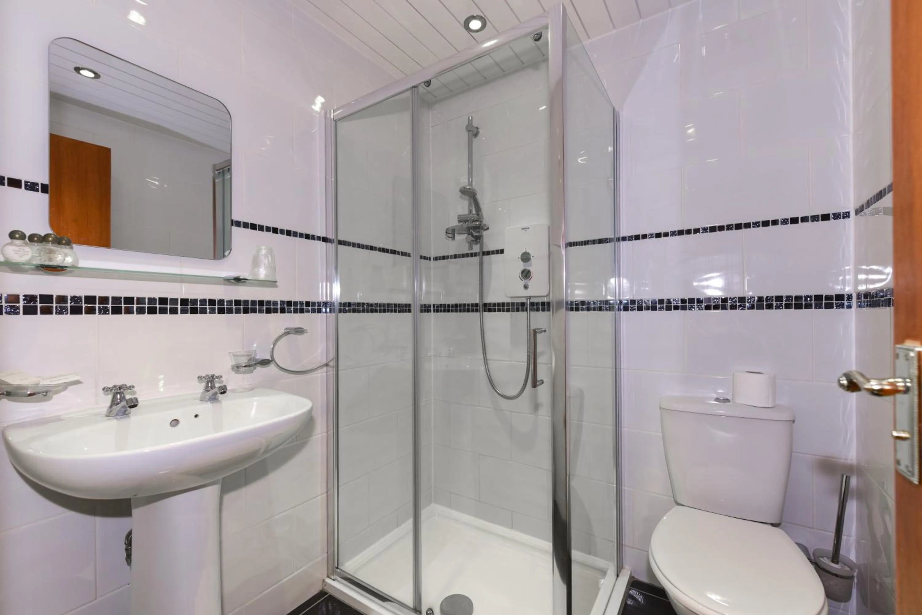 Bathroom in Brae Guest House