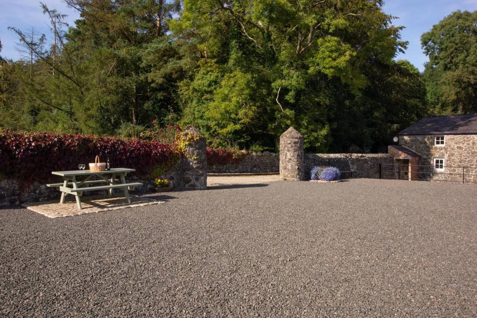 Seating area in Millbrae Lodges