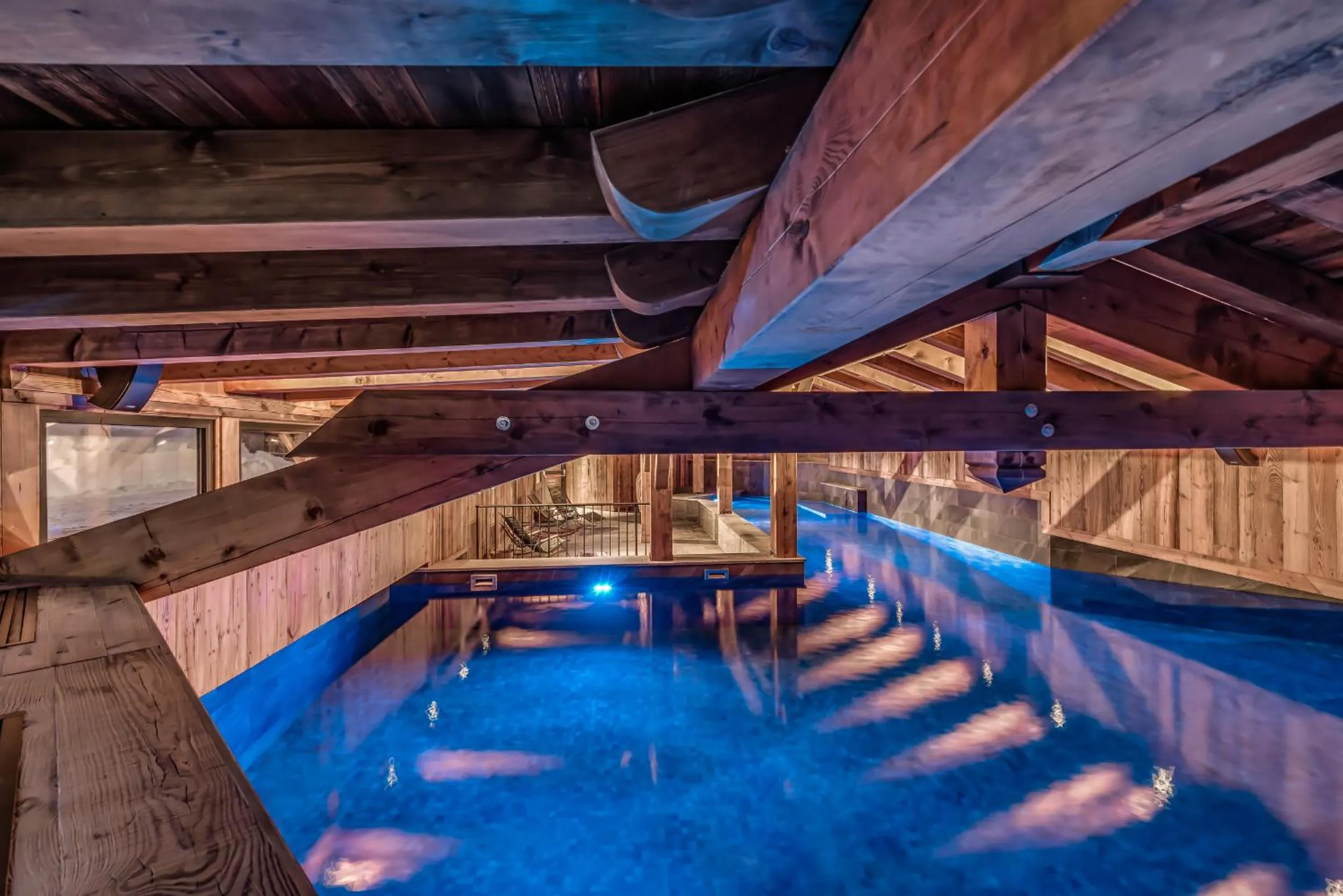 Swimming pool in Hotel & Spa Le Val d'Isère