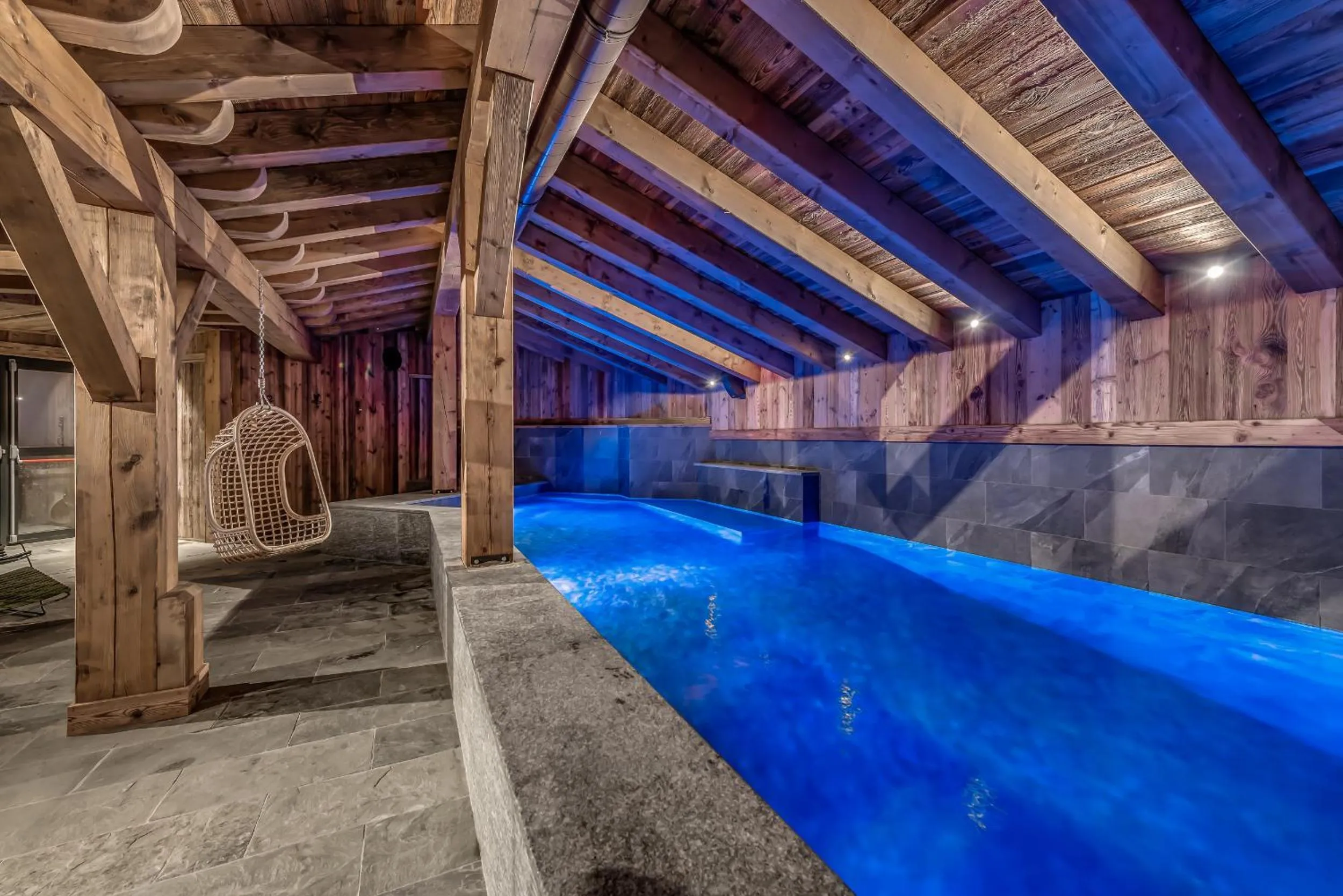 Swimming pool in Hotel & Spa Le Val d'Isère