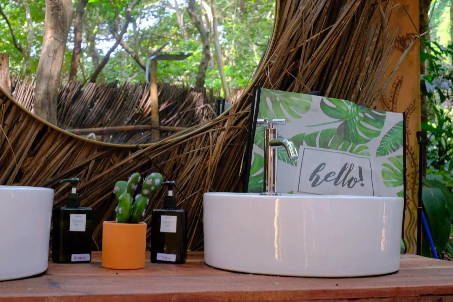 Bathroom in O Little Tent de Koh Chang