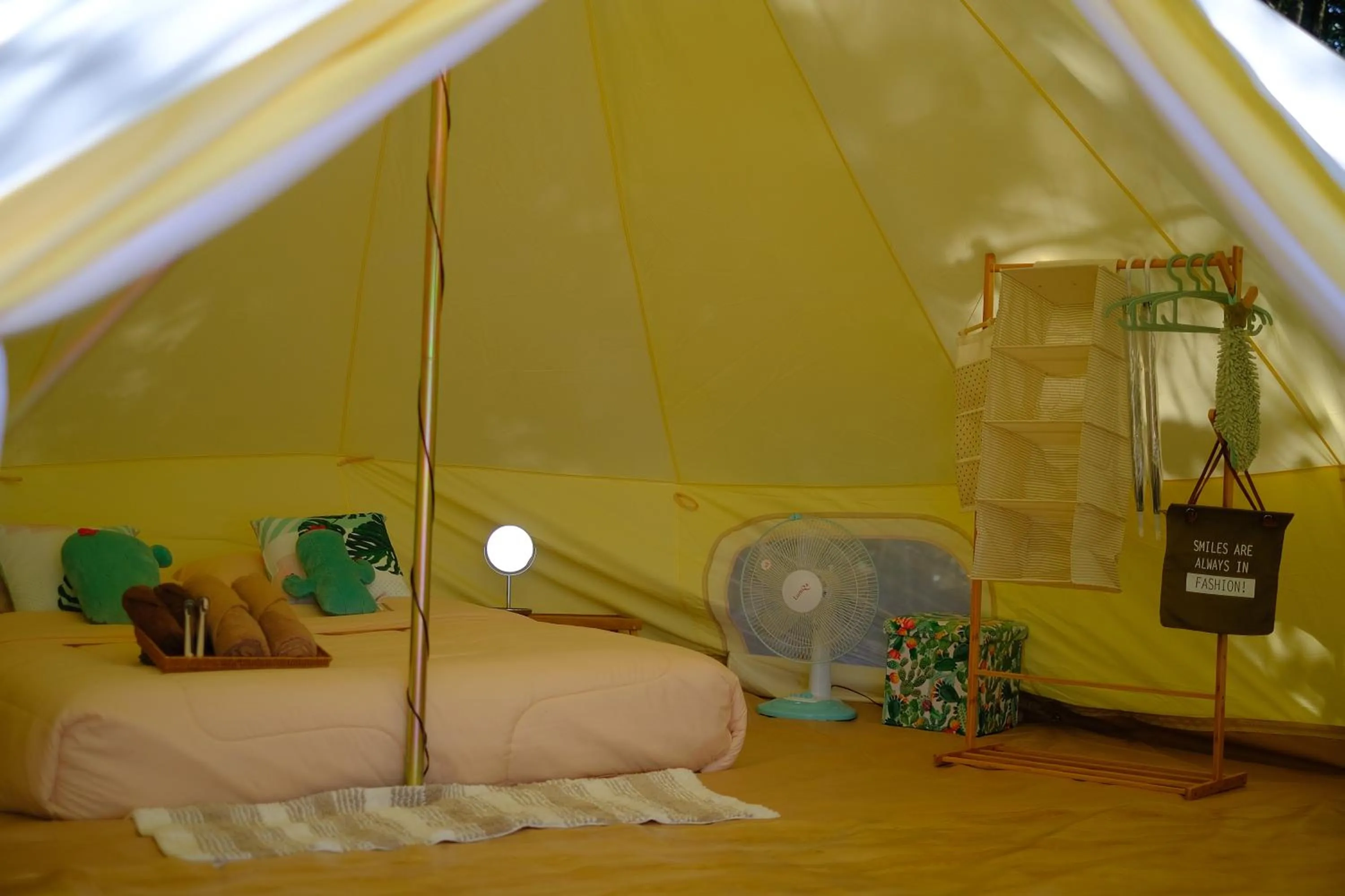 Bed in O Little Tent de Koh Chang