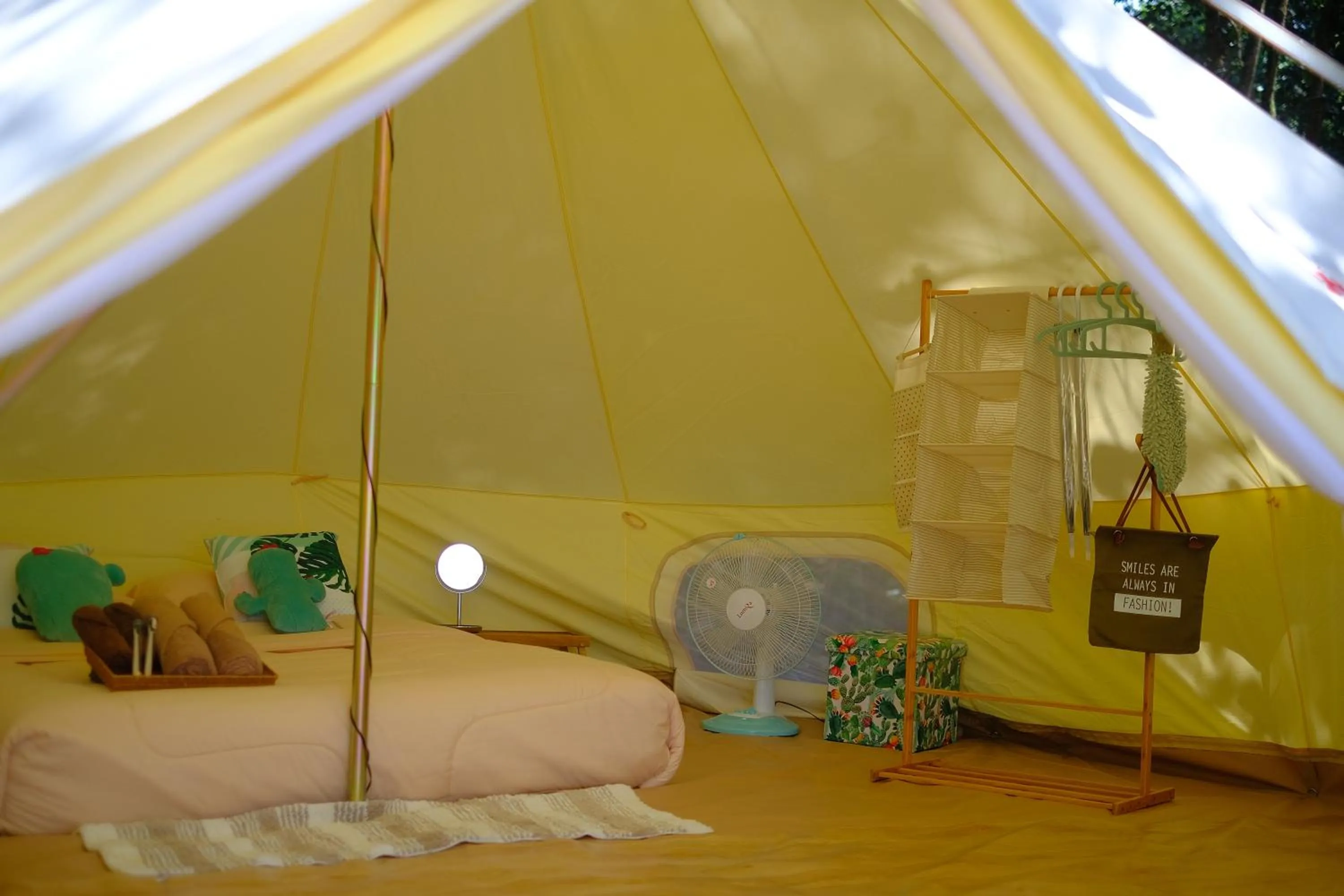 Bed in O Little Tent de Koh Chang