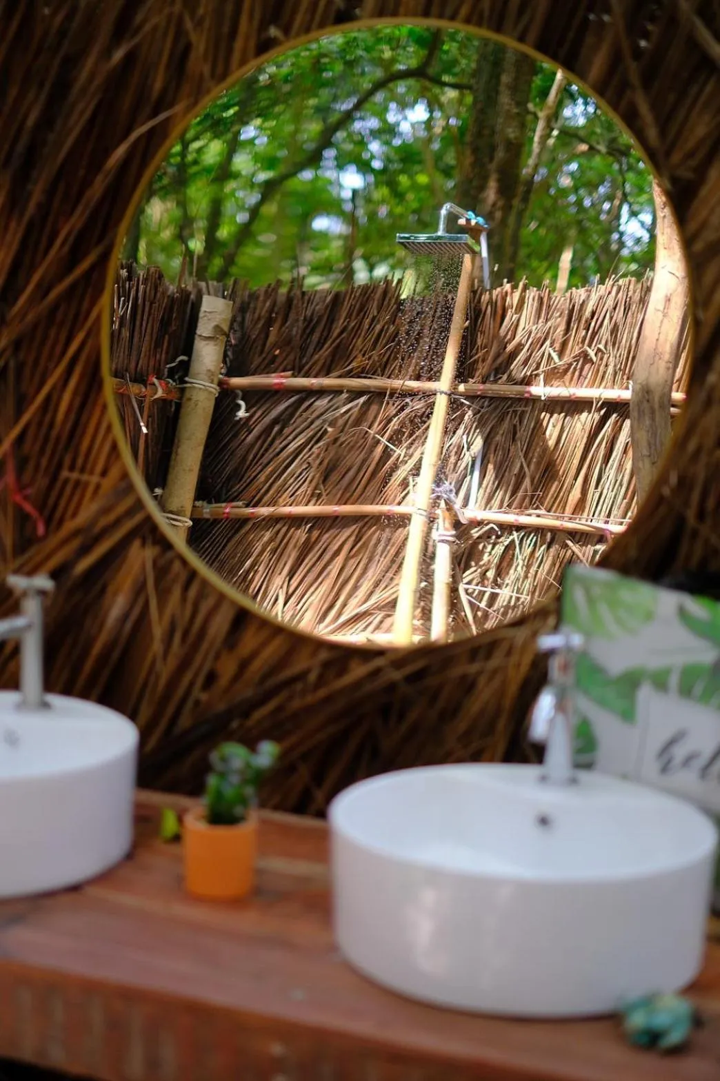 Shower in O Little Tent de Koh Chang