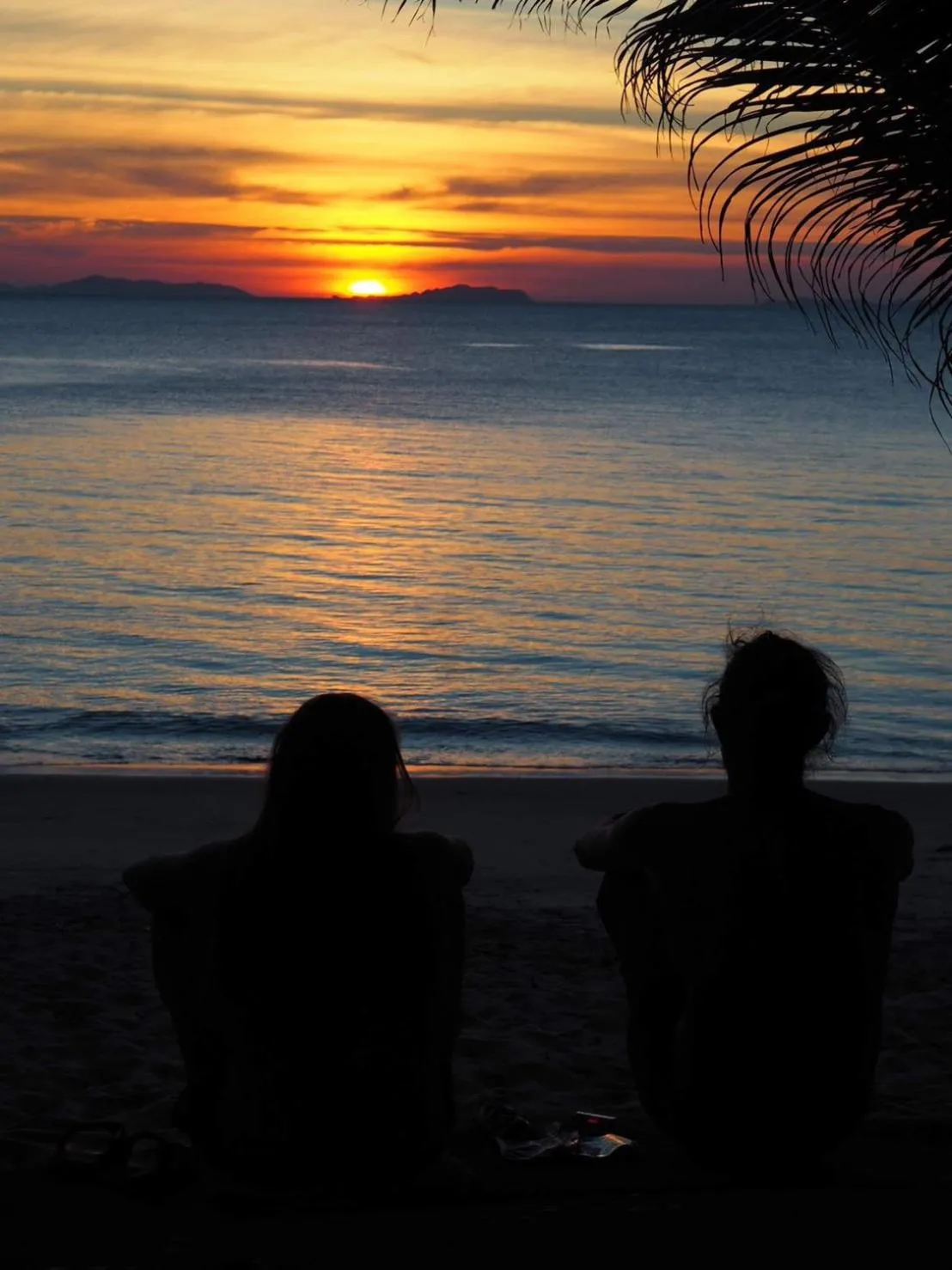 People in O Little Tent de Koh Chang