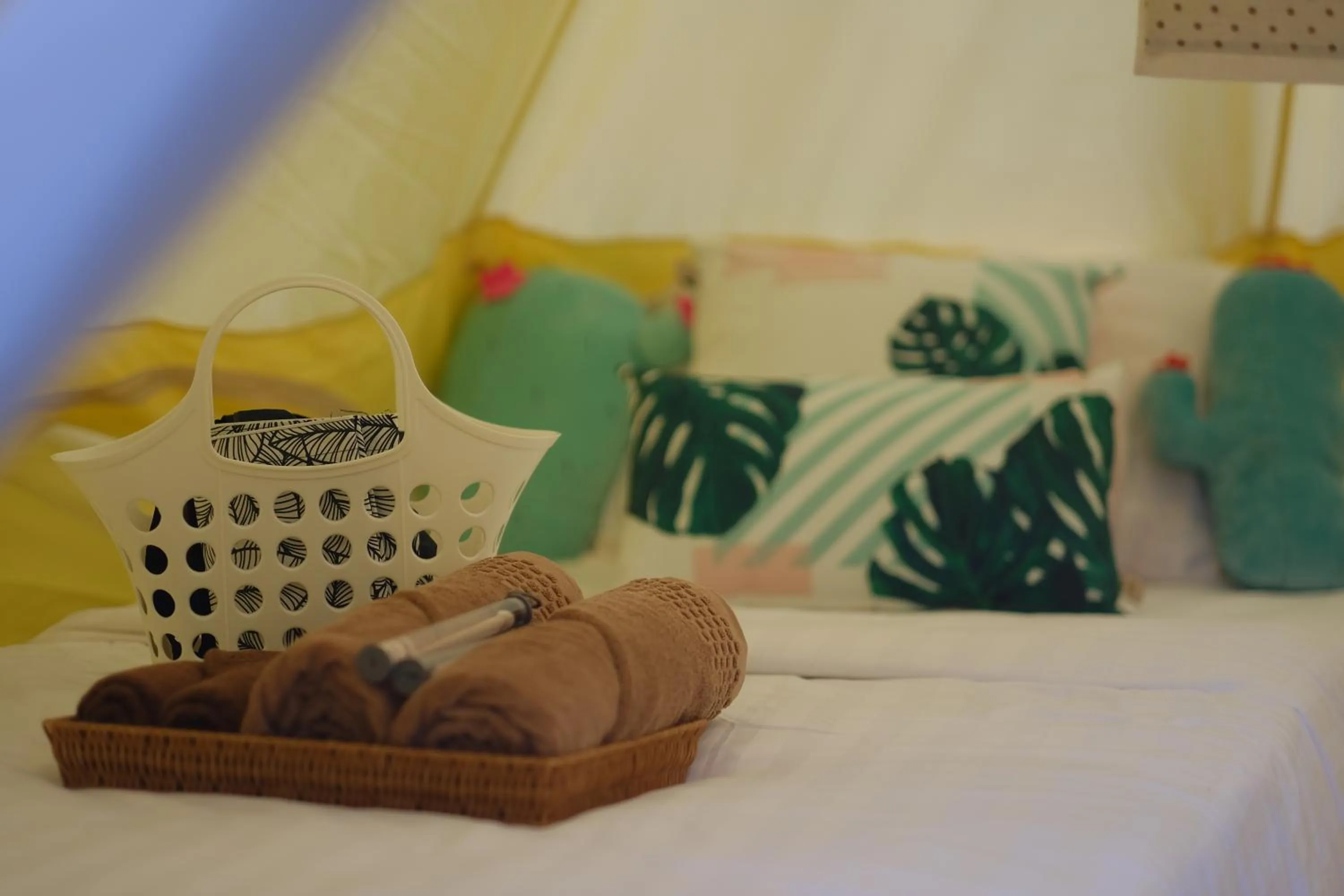 Bed in O Little Tent de Koh Chang