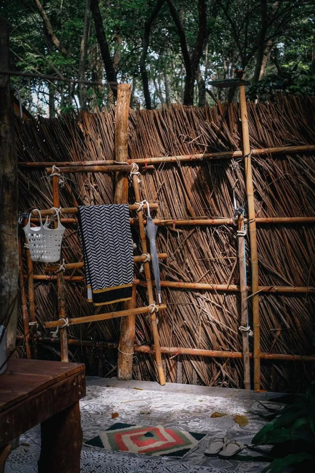 Shower in O Little Tent de Koh Chang