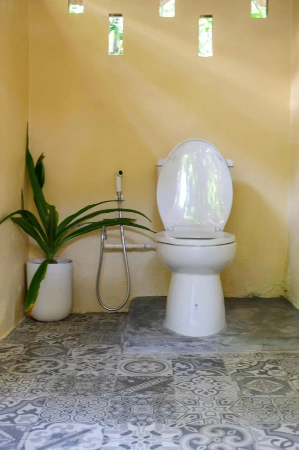 Toilet in O Little Tent de Koh Chang