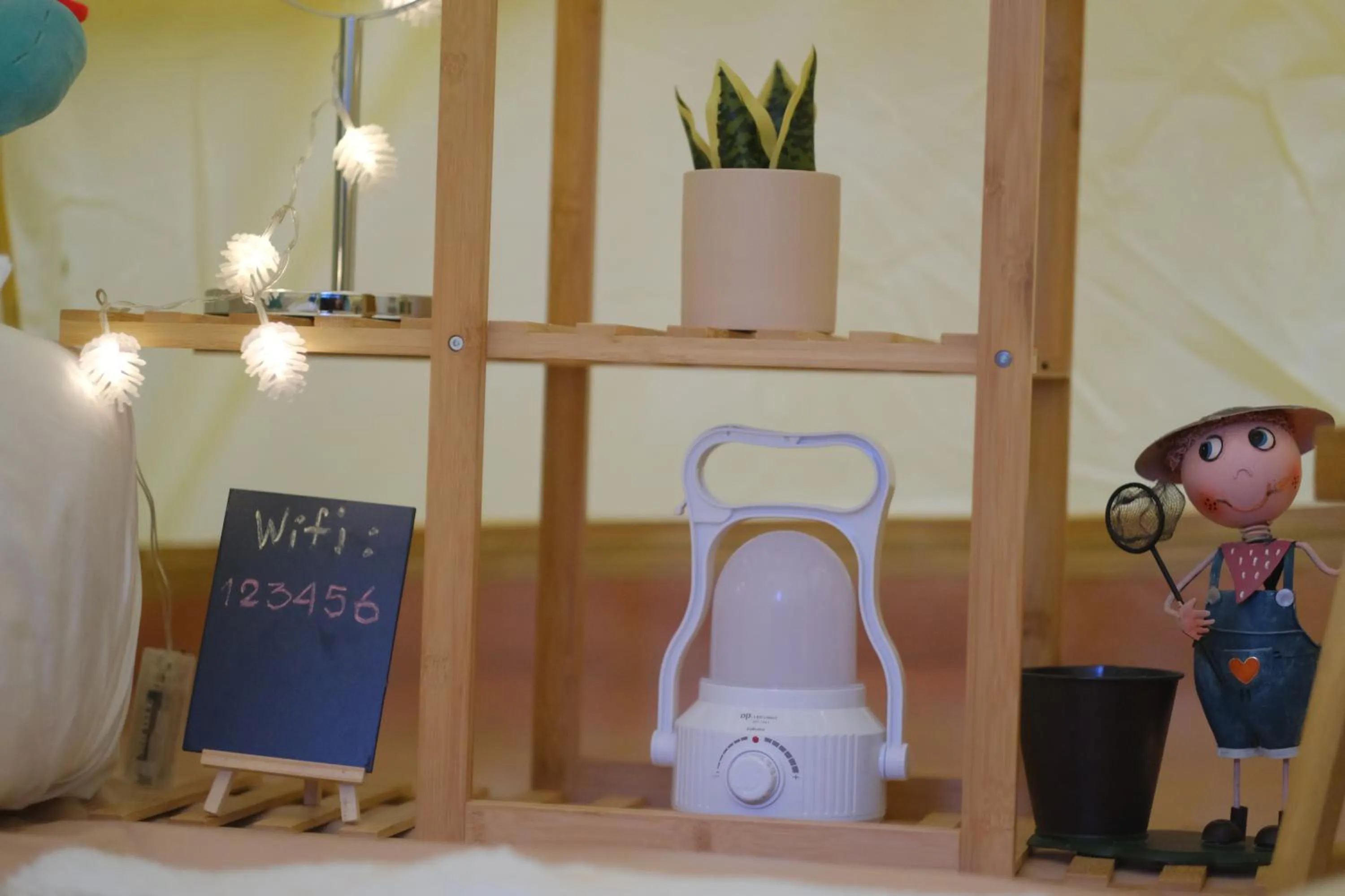 Decorative detail in O Little Tent de Koh Chang