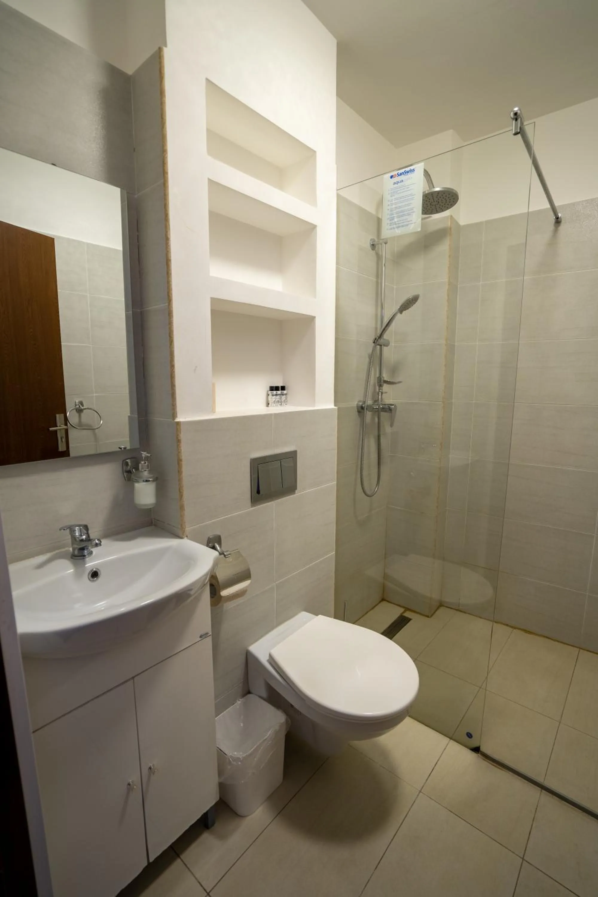 Shower in HOTEL N Residence