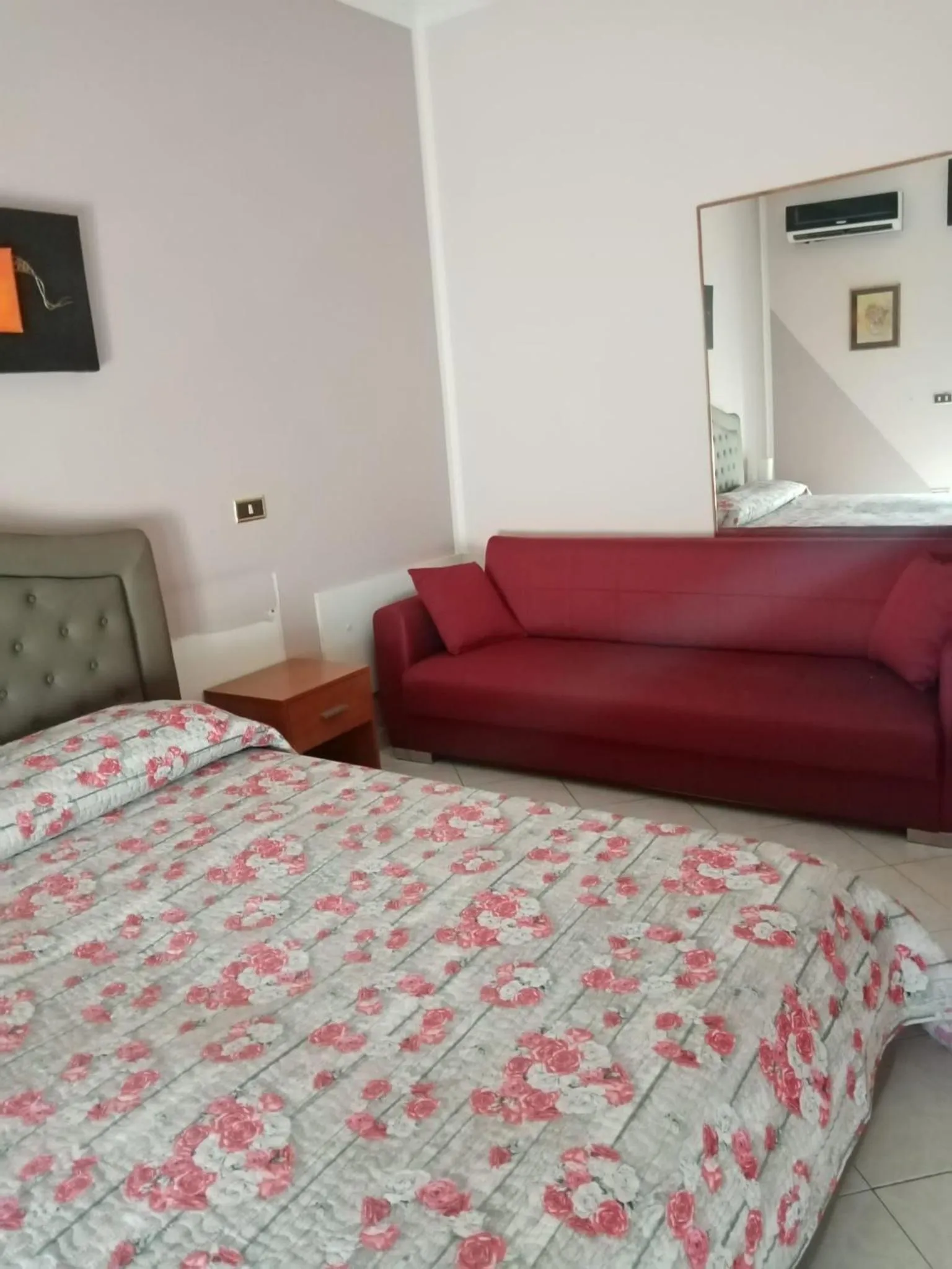 Bed in Hotel De Rosa