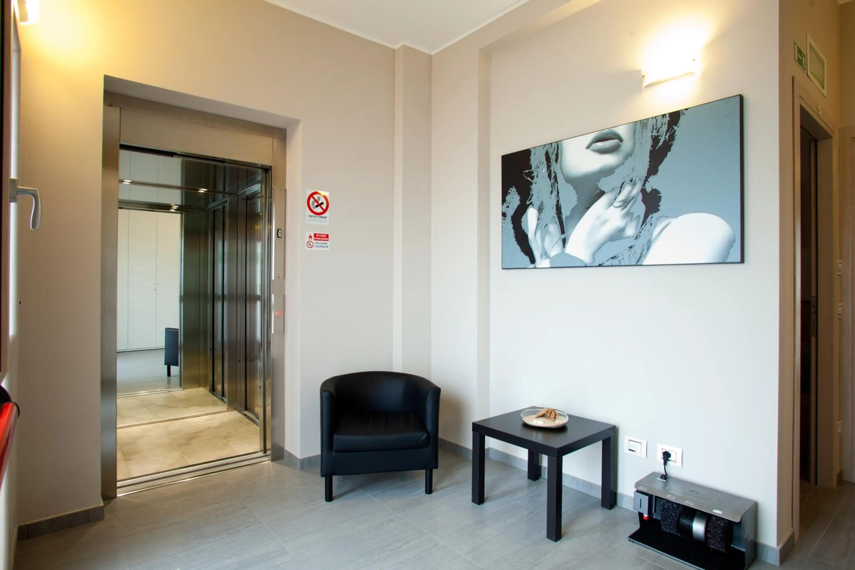 Decorative detail in Motel Karibe