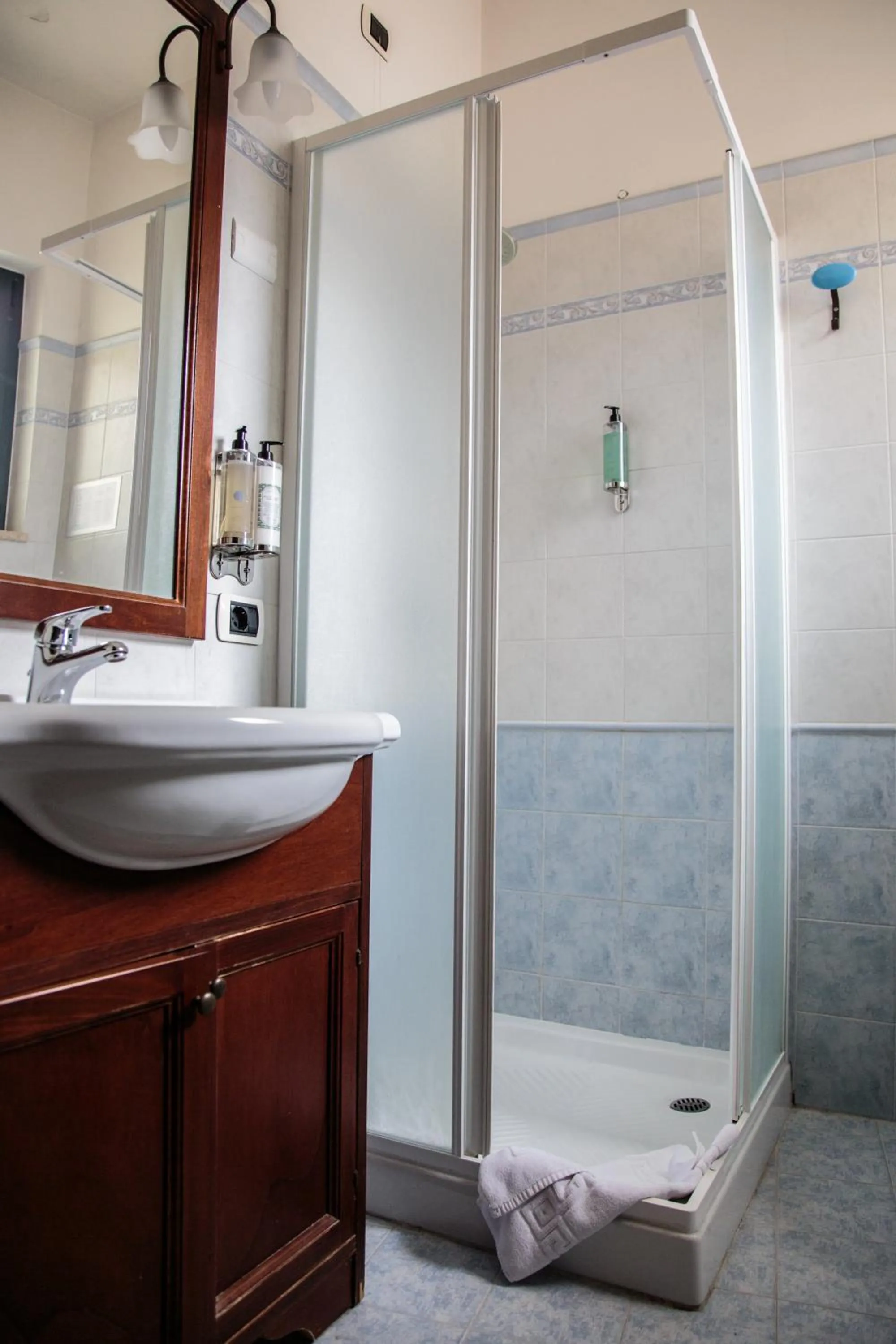 Bathroom in Hotel Pina Ristorante