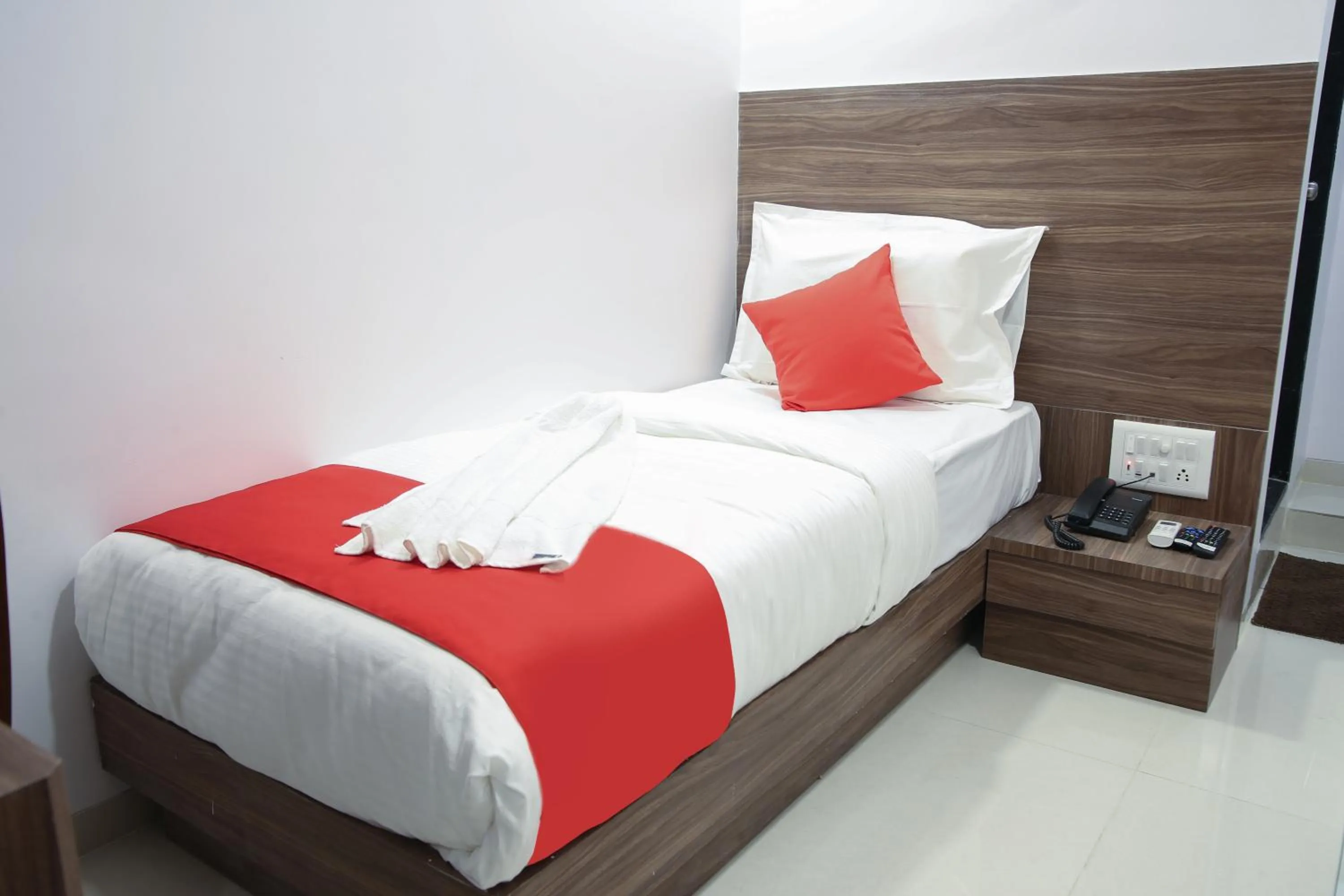 Bed in Hotel Apple Inn