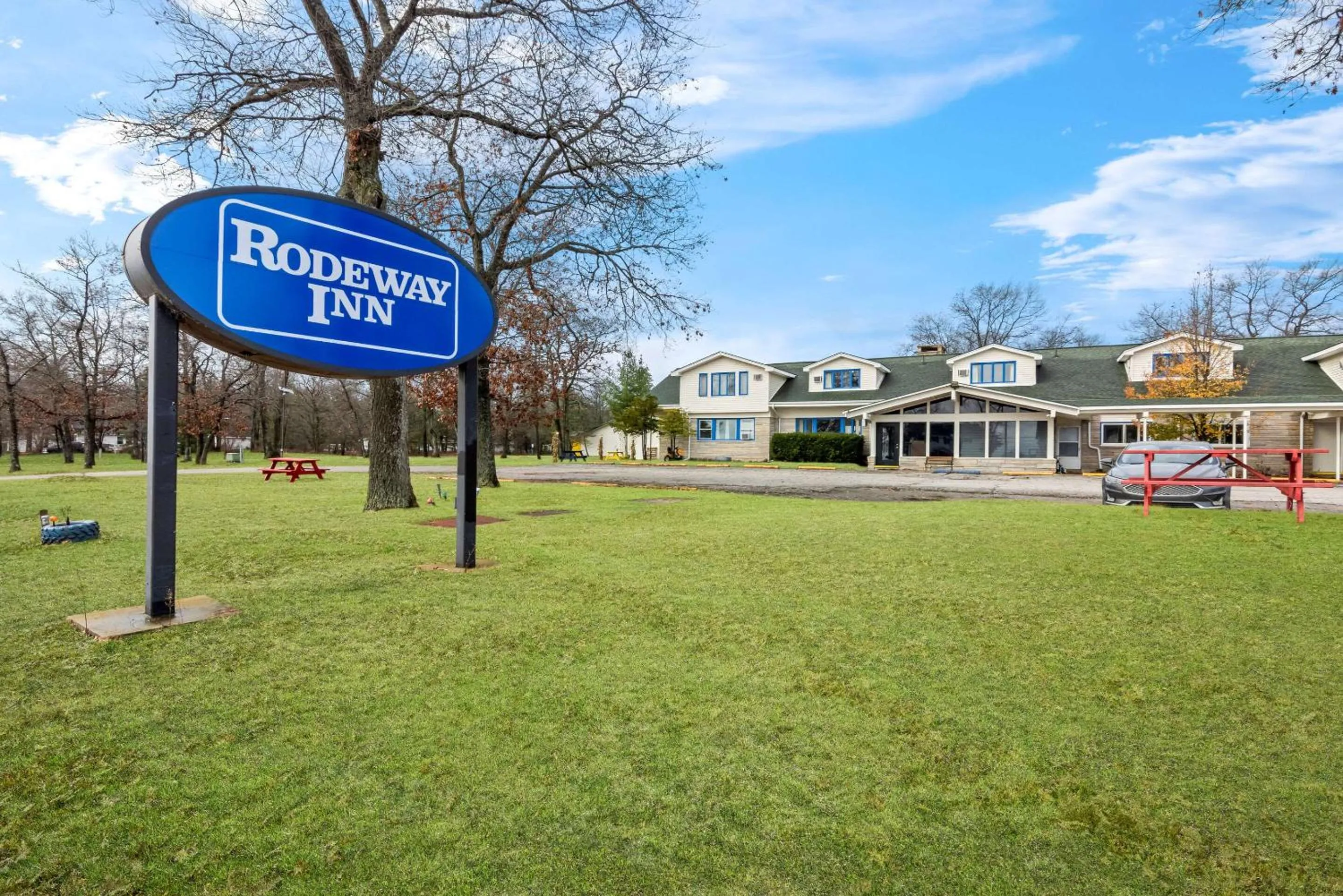 Property building in Rodeway Inn Oscoda