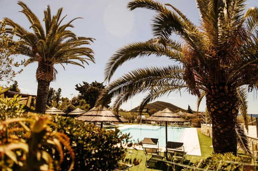 Swimming pool in Residence il Mandorlo