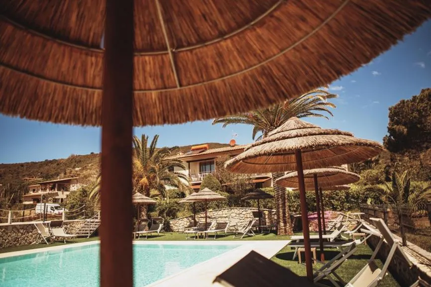 Swimming pool in Residence il Mandorlo