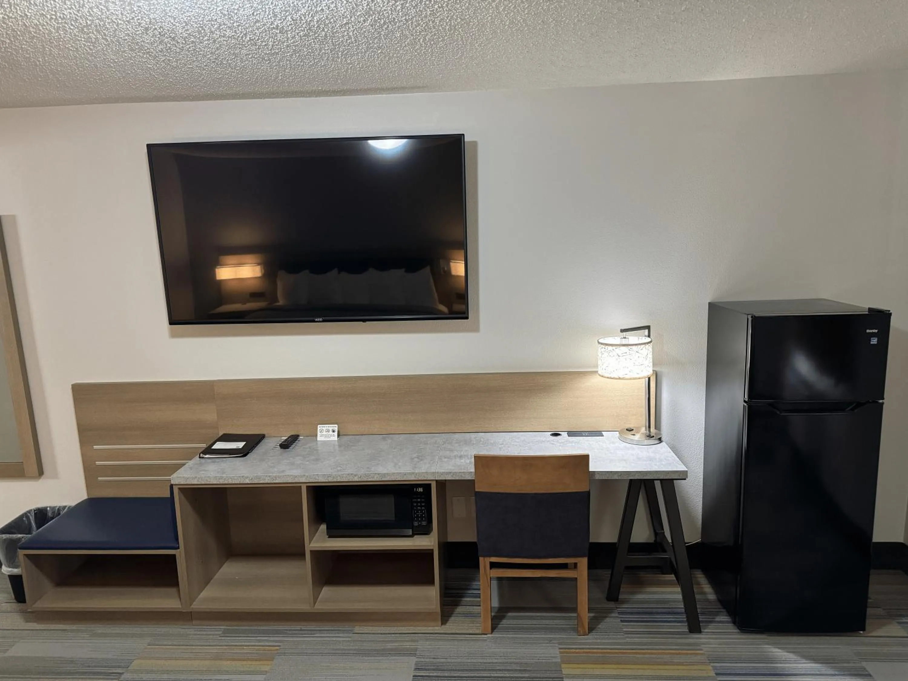 Bearcat Inn and Suites