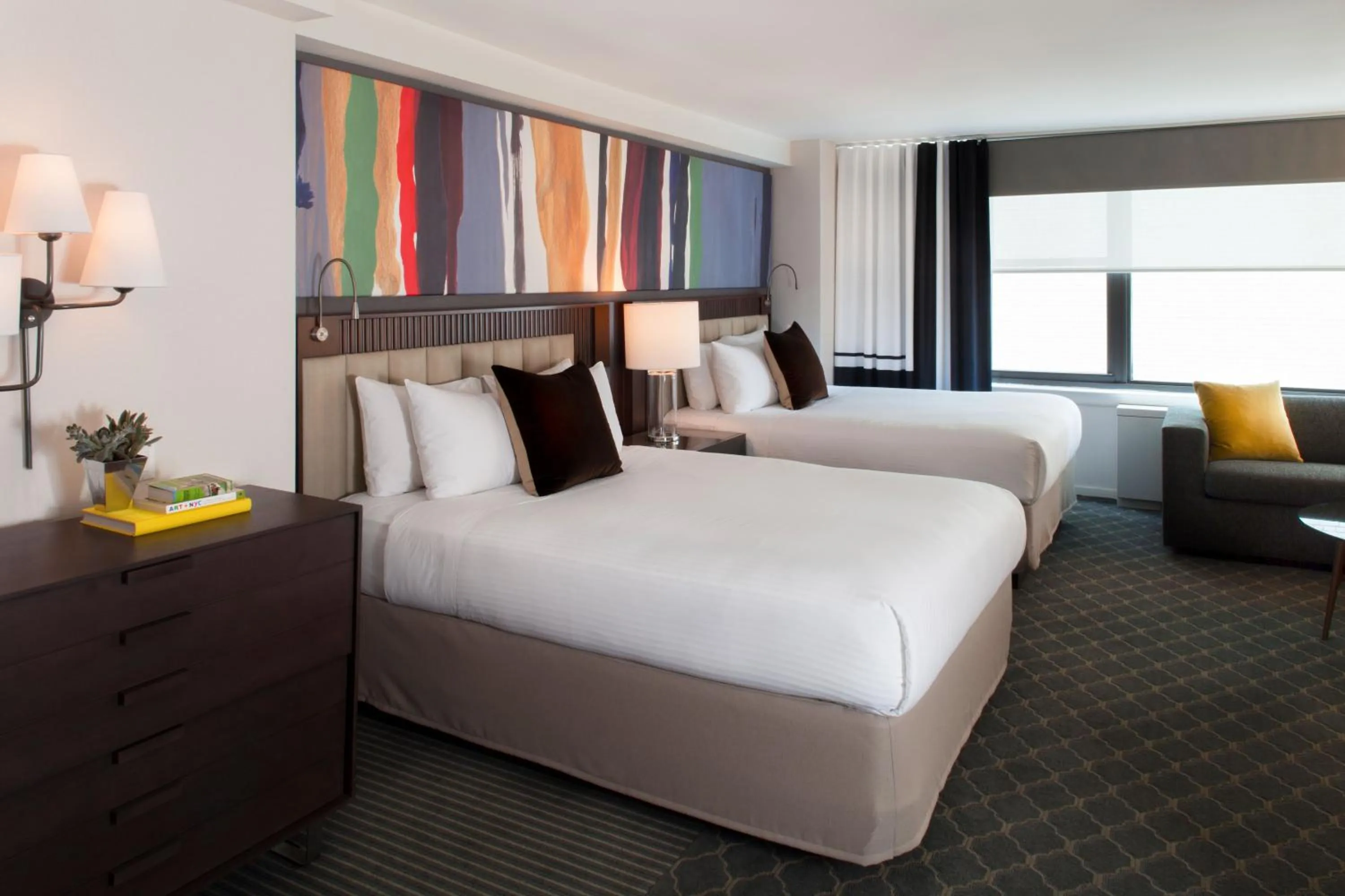 Photo of the whole room, Bed in The Fifty Sonesta Hotel New York