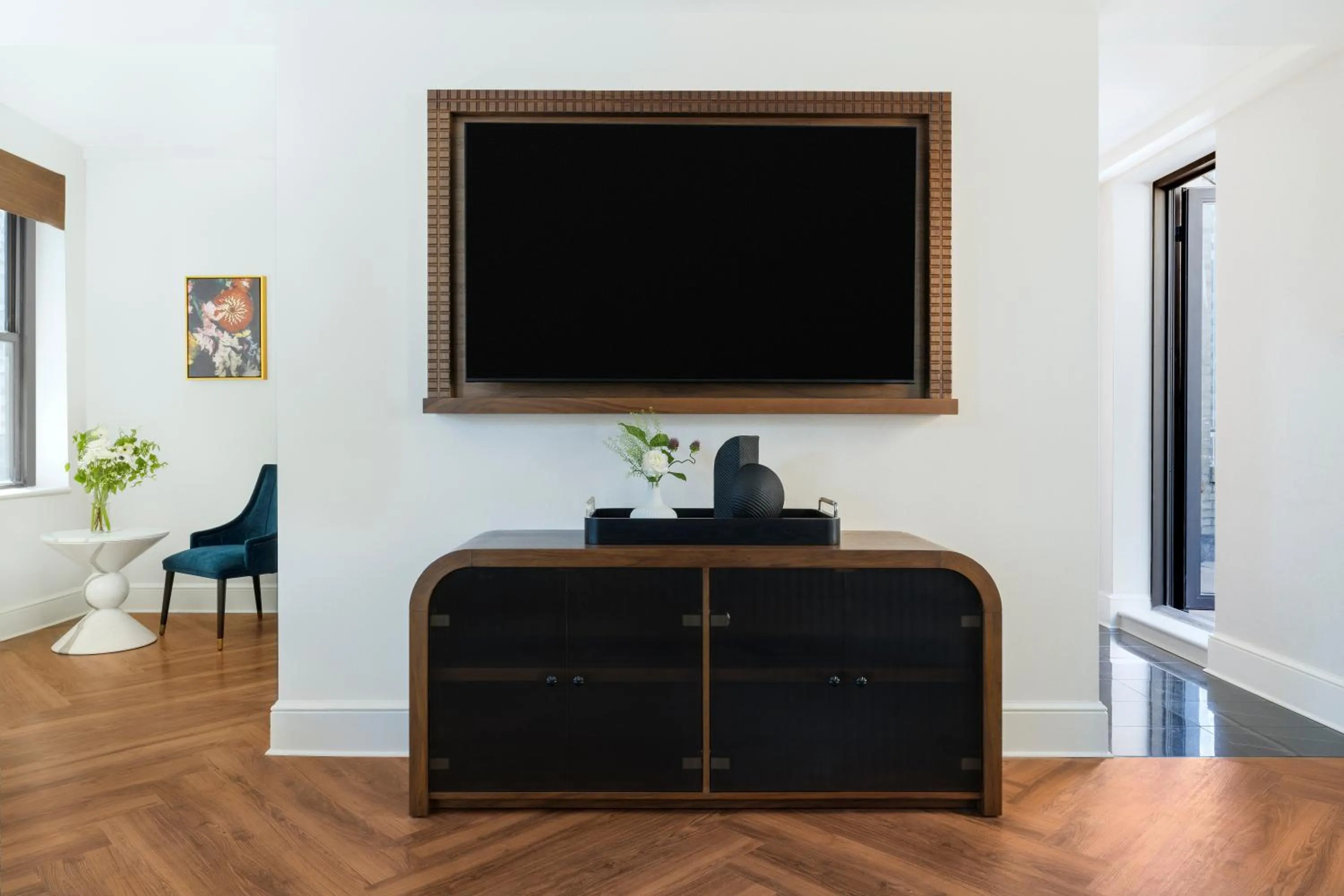 TV and multimedia in The Benjamin Royal Sonesta New York