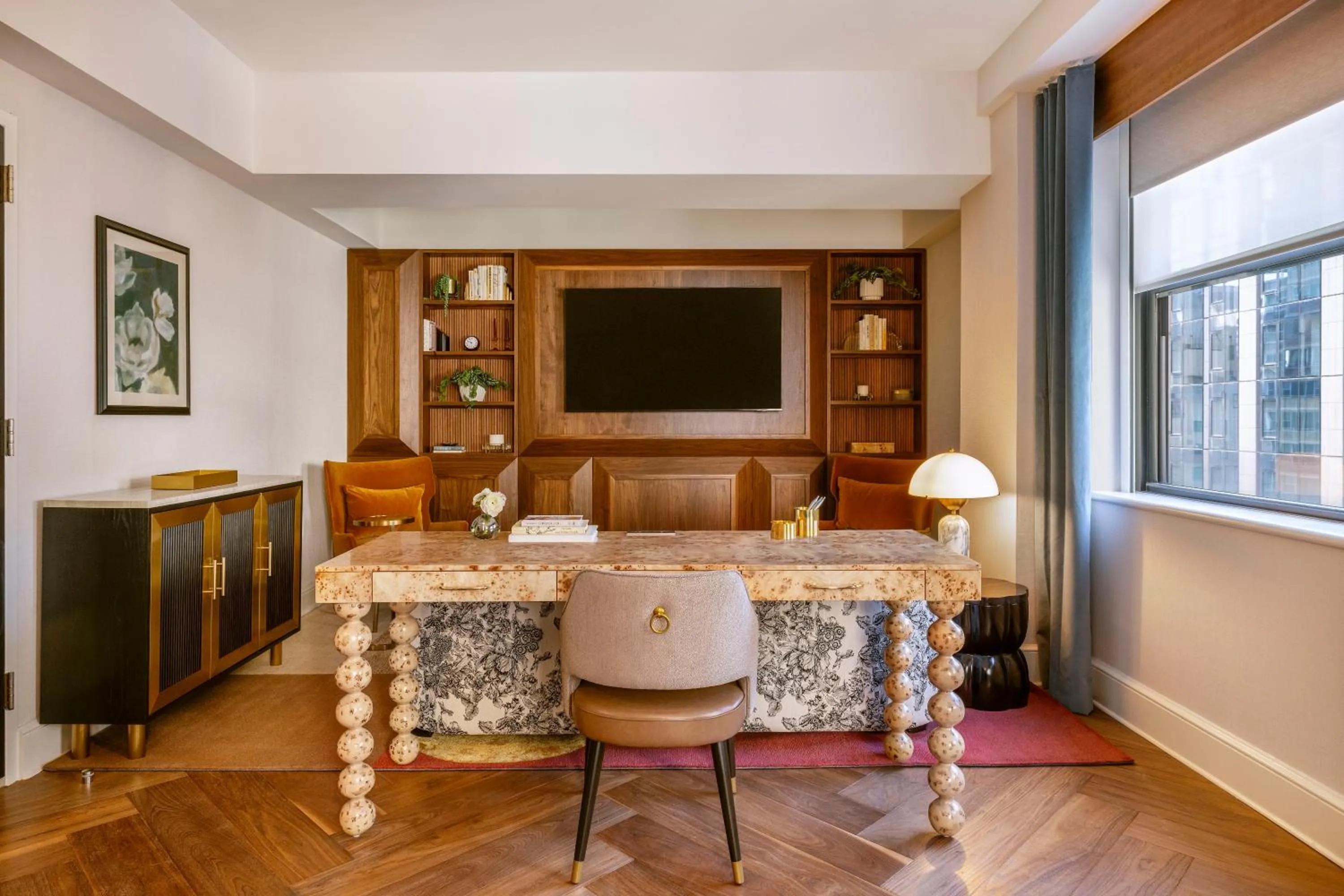 Living room in The Benjamin Royal Sonesta New York