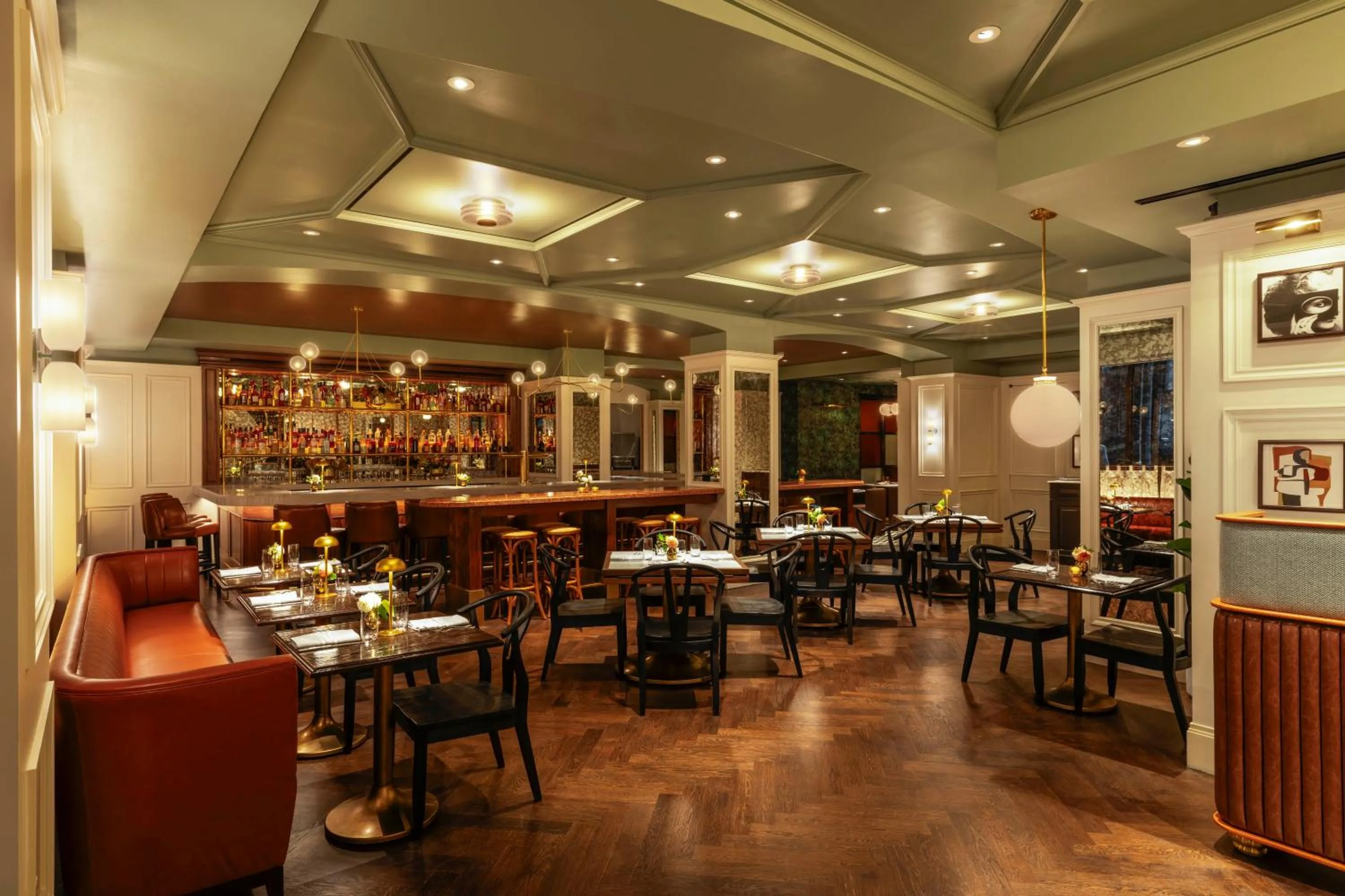 Restaurant/places to eat in The Benjamin Royal Sonesta New York