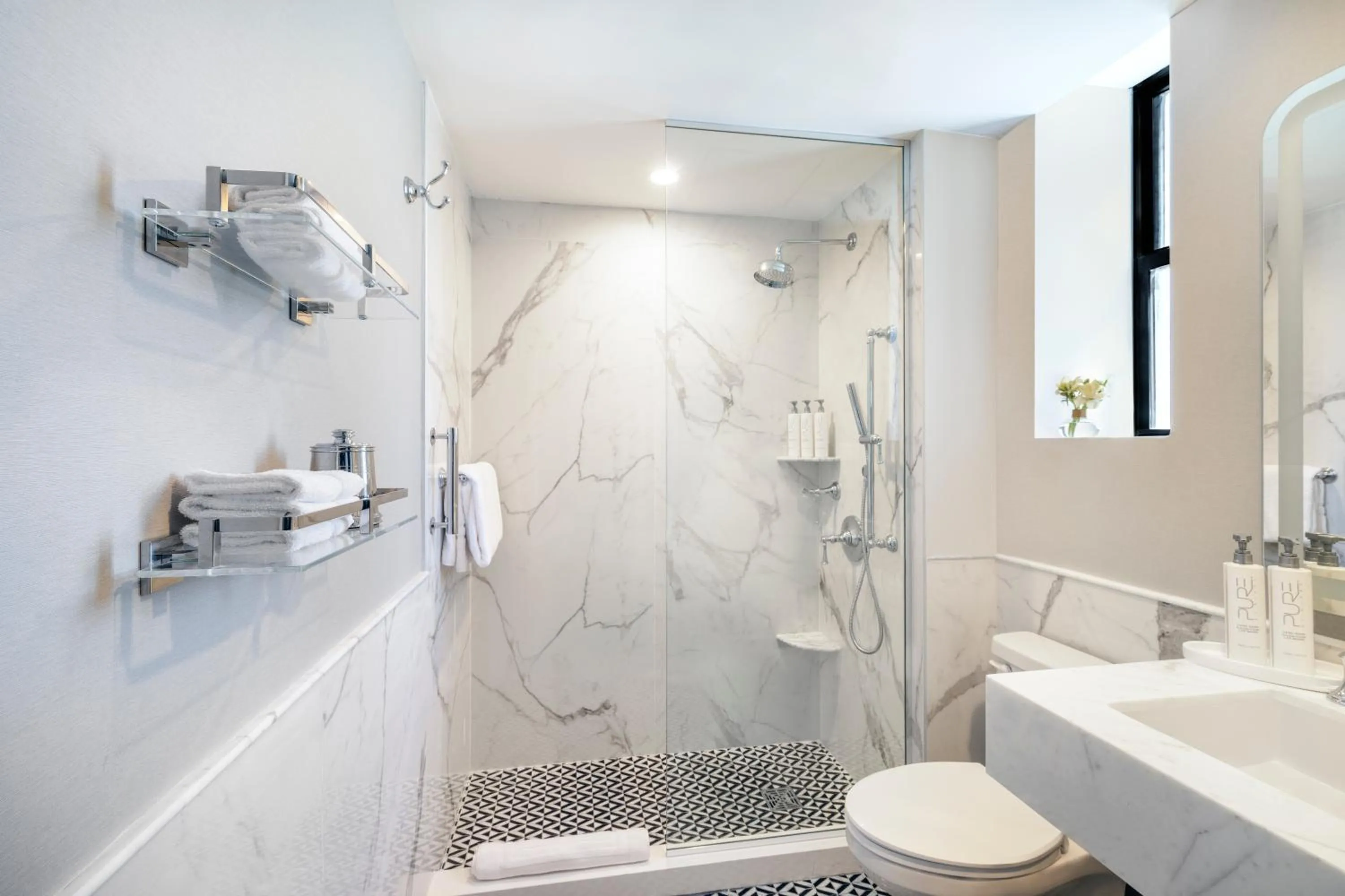 Shower in The Benjamin Royal Sonesta New York