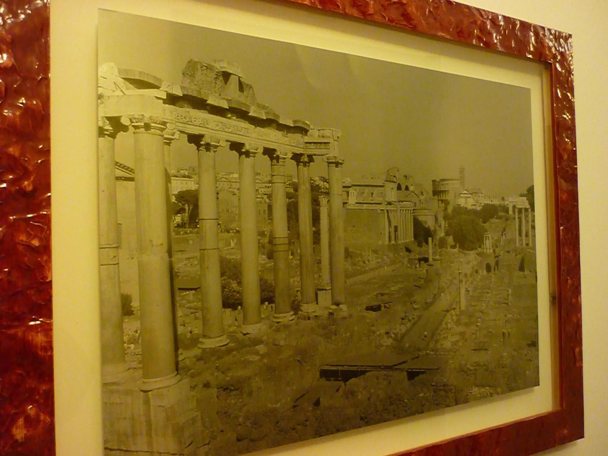 Decorative detail in Vecchia Roma Resort