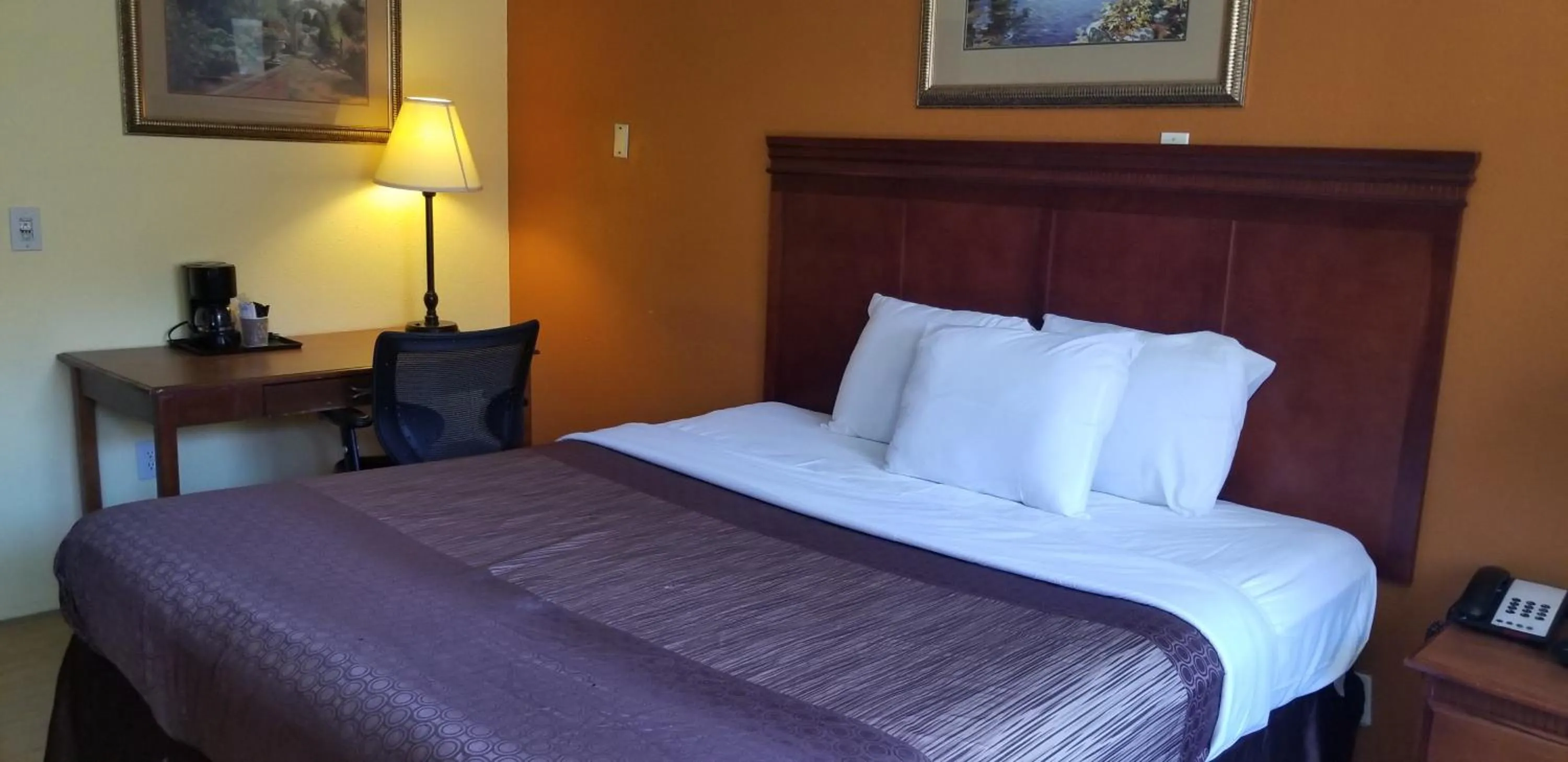 Bed in Lotus by Hotel Inn