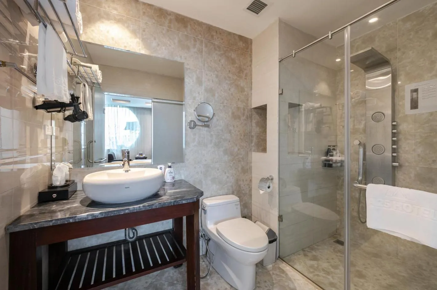 Shower in A25 Hotel - 63A Phương Liệt