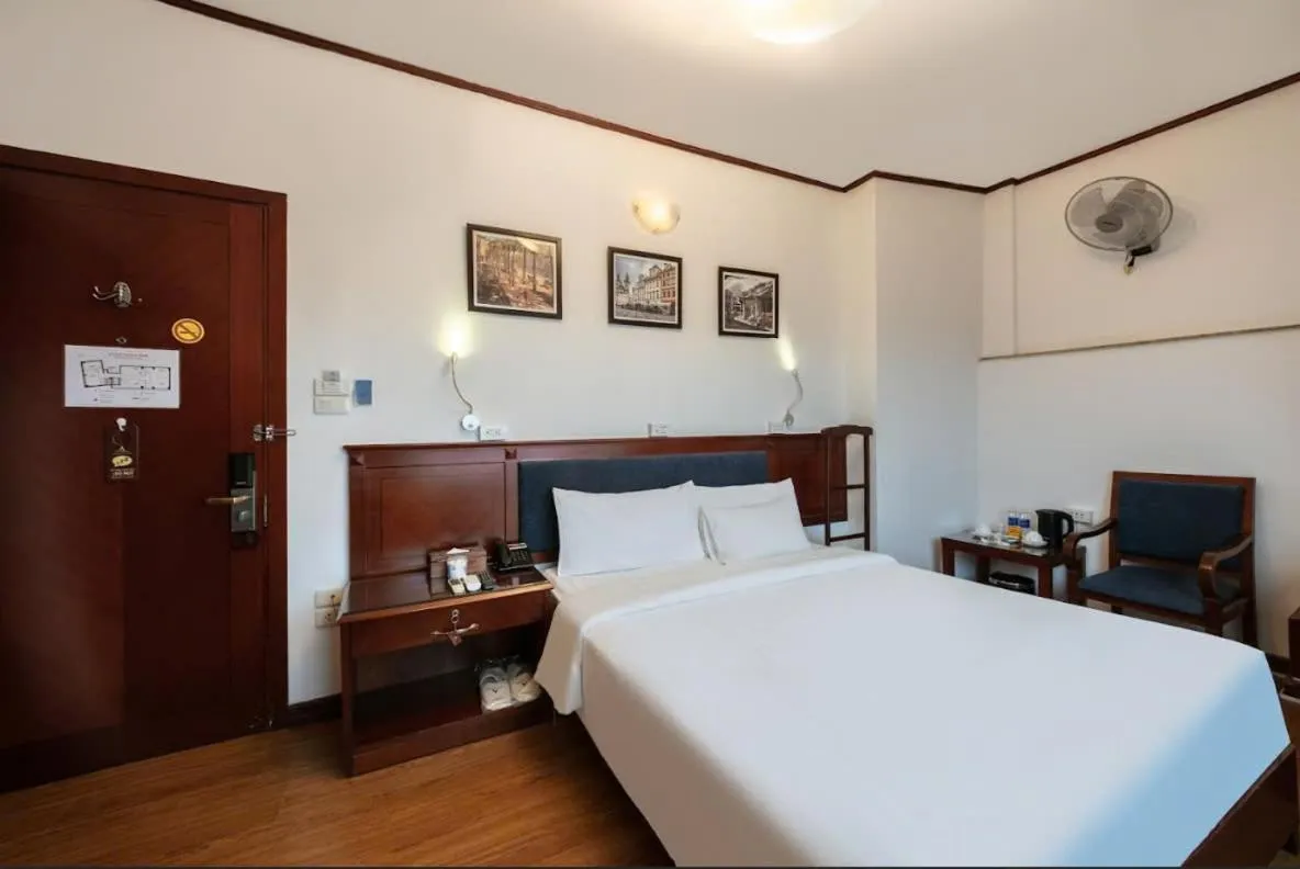 Bed in A25 Hotel - 221 Bạch Mai