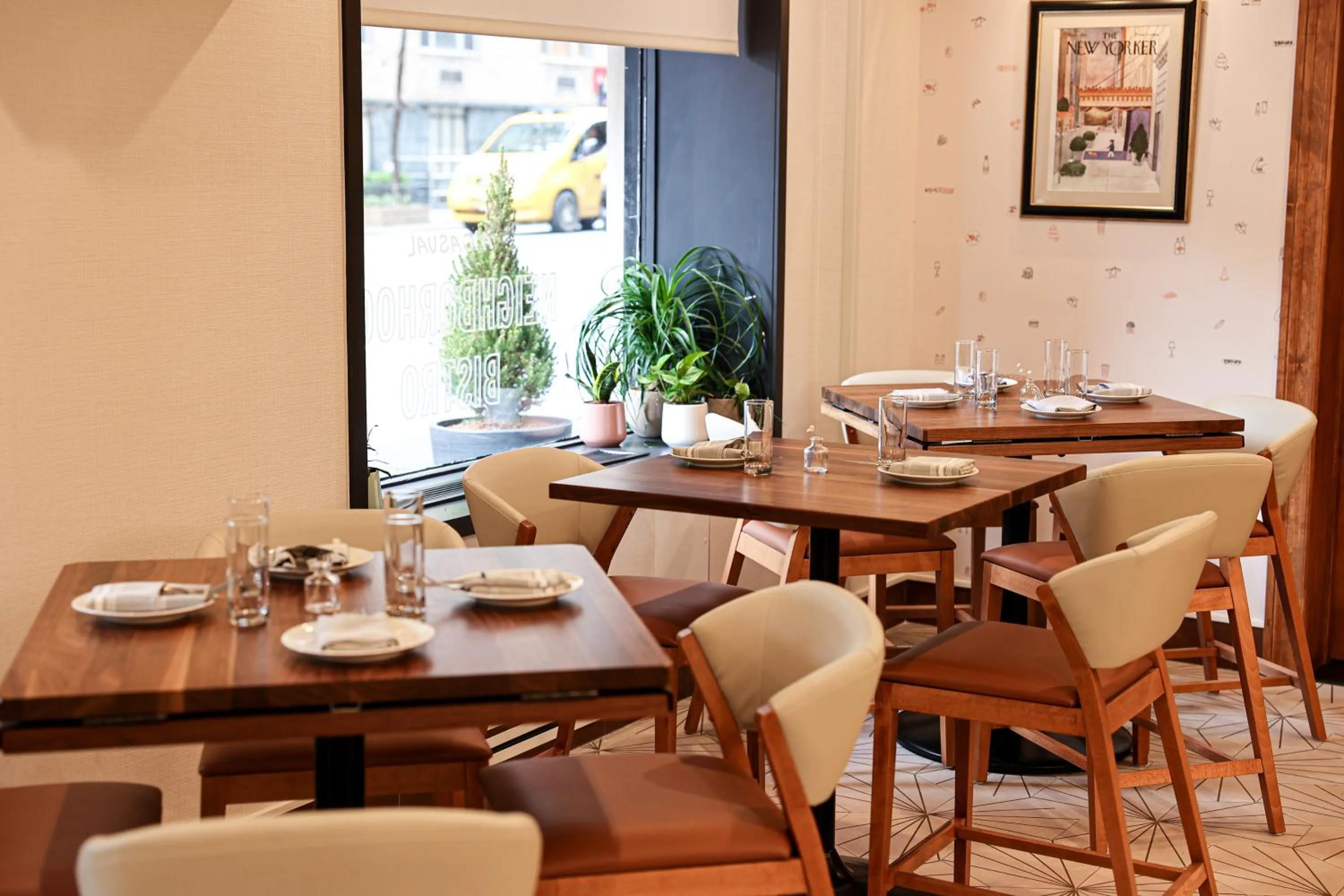 Restaurant/places to eat in The Shelburne Sonesta New York