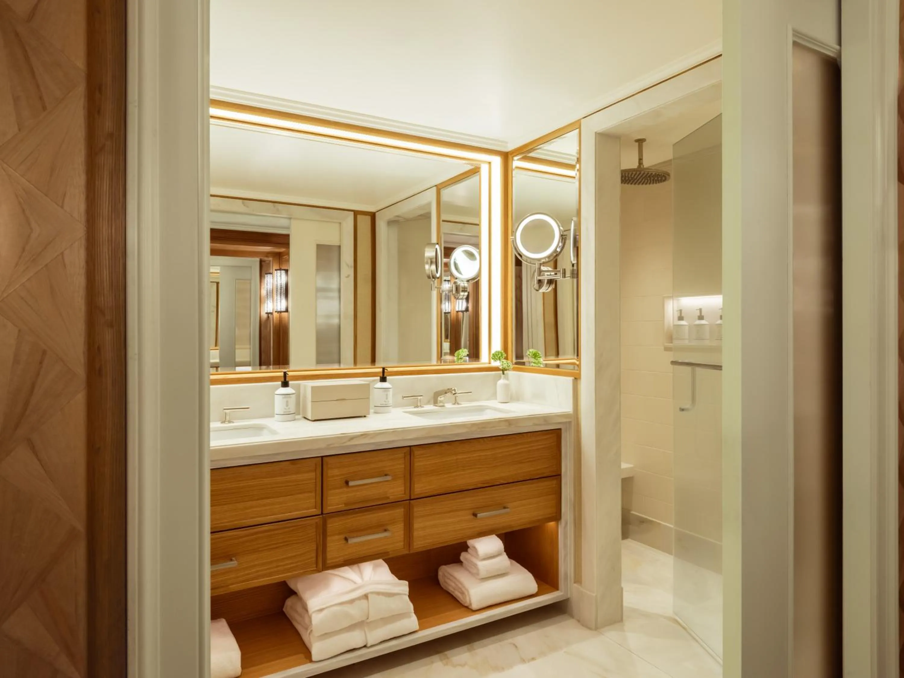 Shower in The Surrey, A Corinthia Hotel