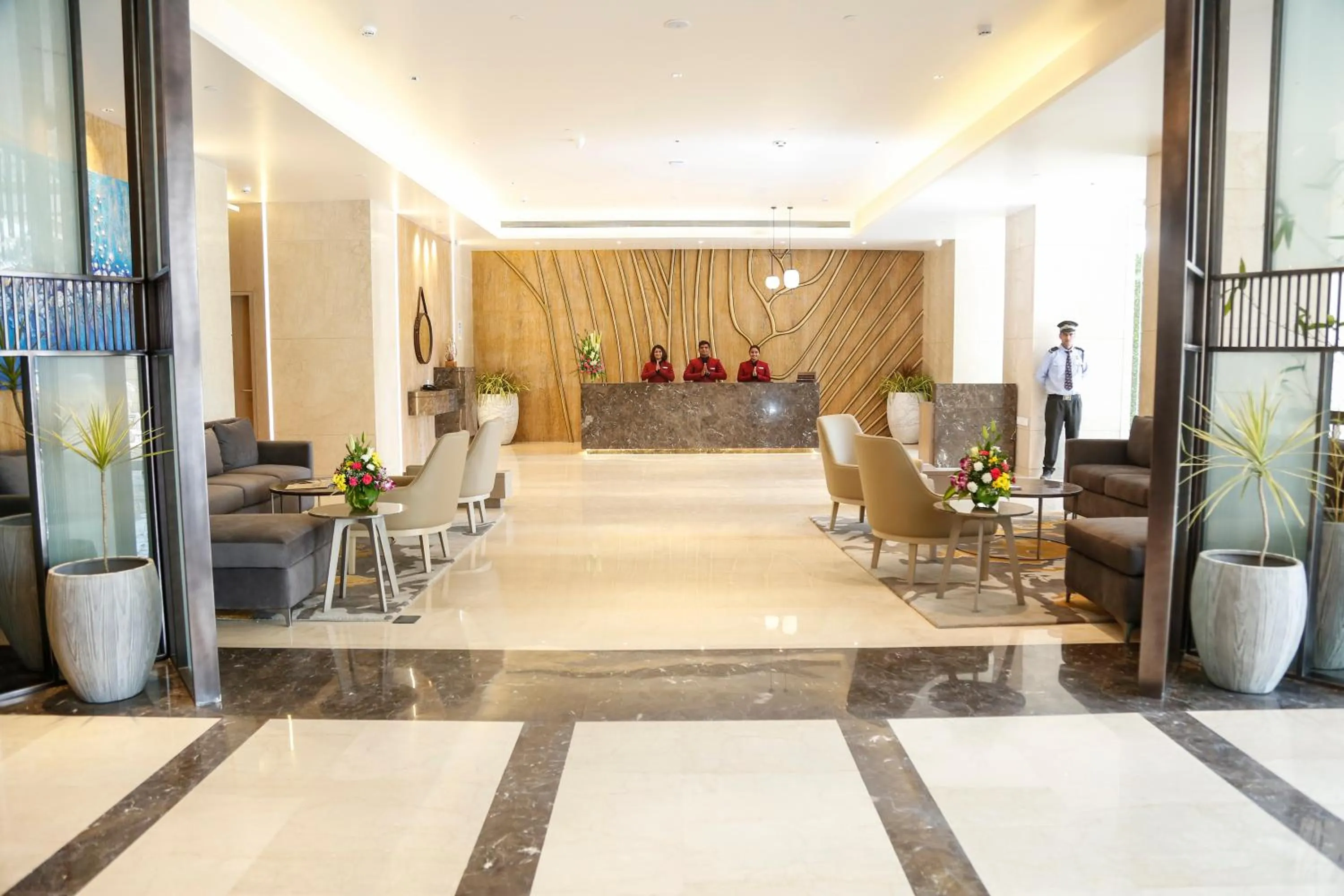 Lobby or reception in Royal Hometel Suites