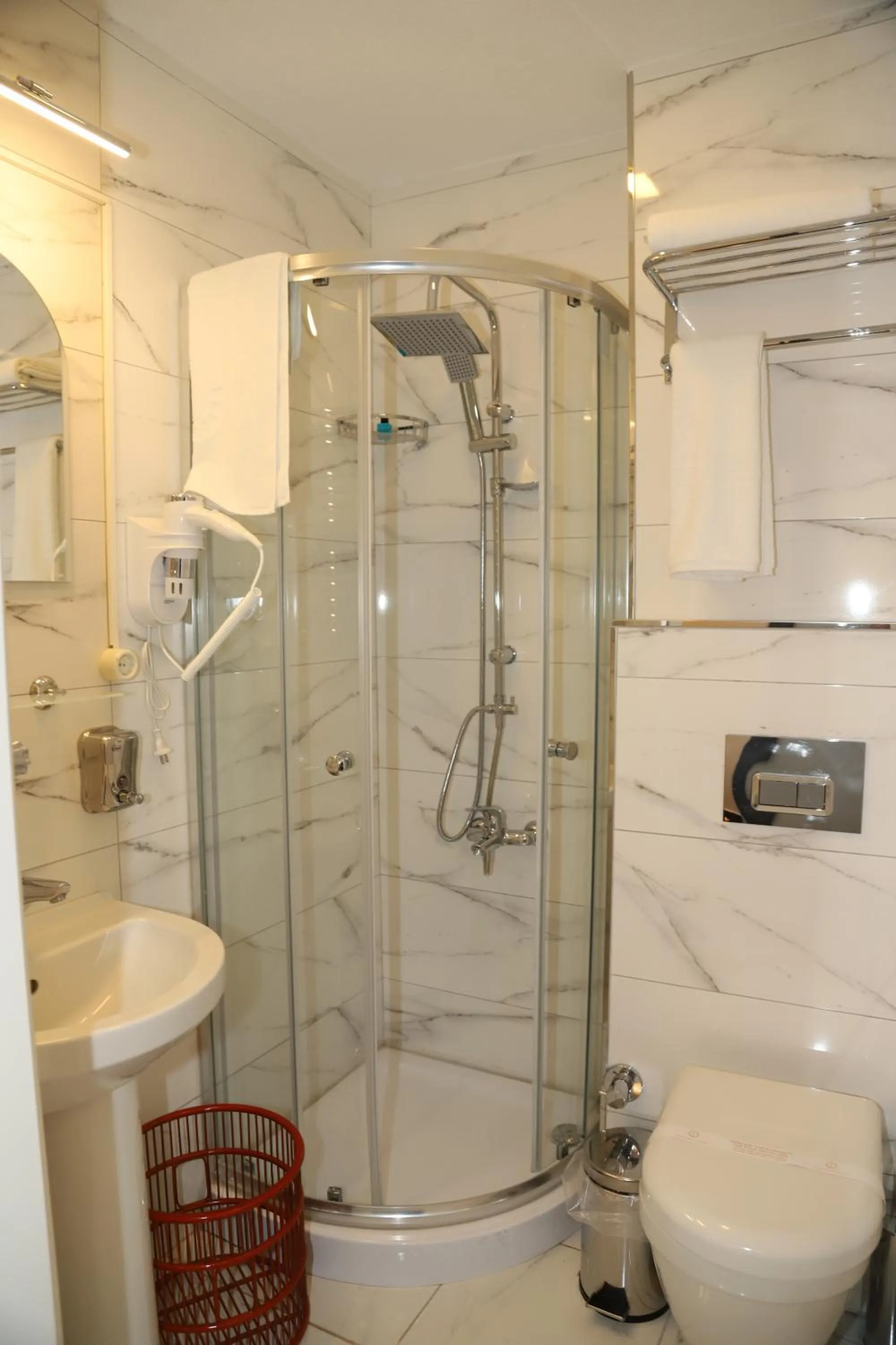 Bathroom in Grand Kavi Hotel