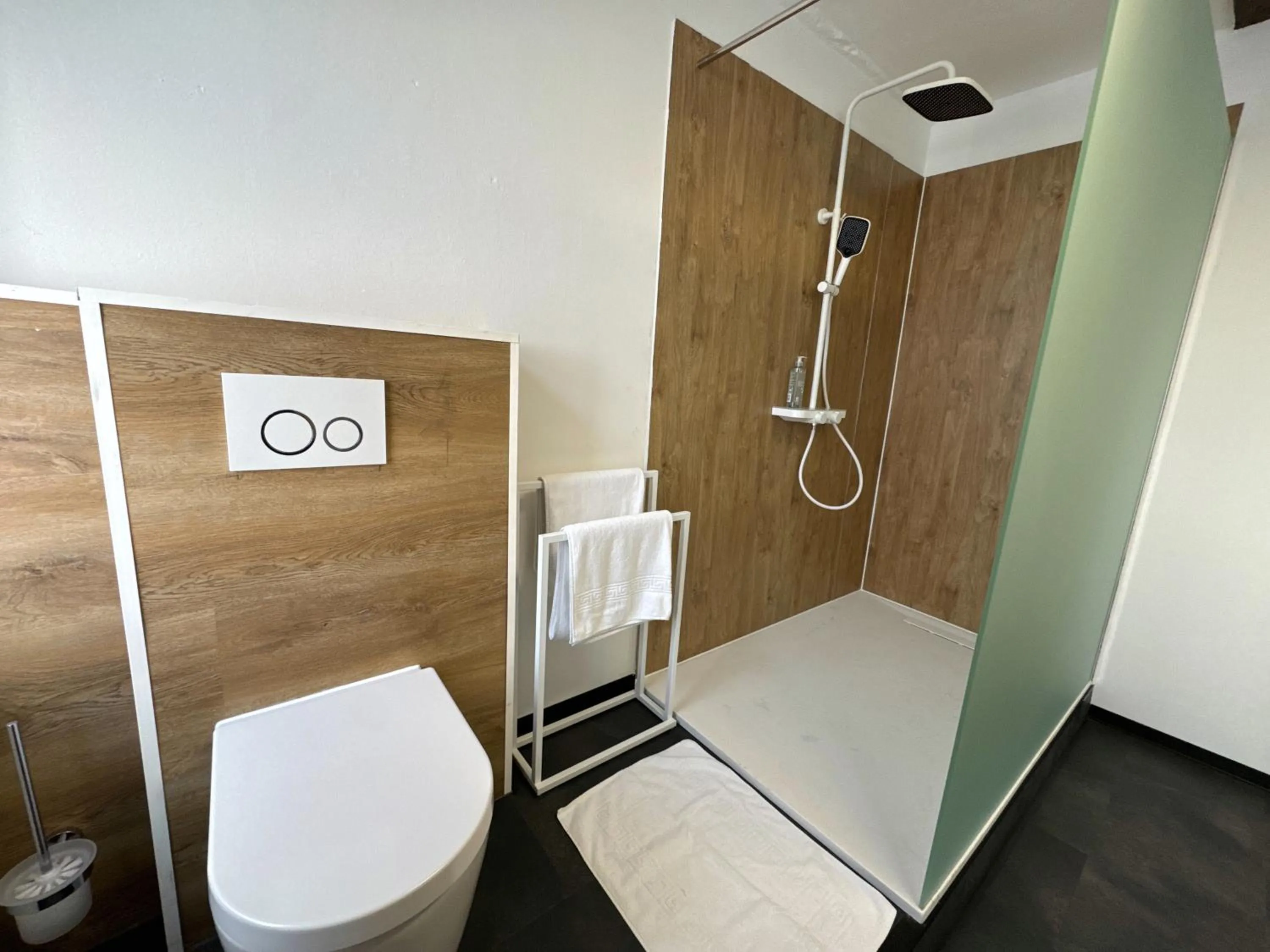 Shower in Hostaria del Castello