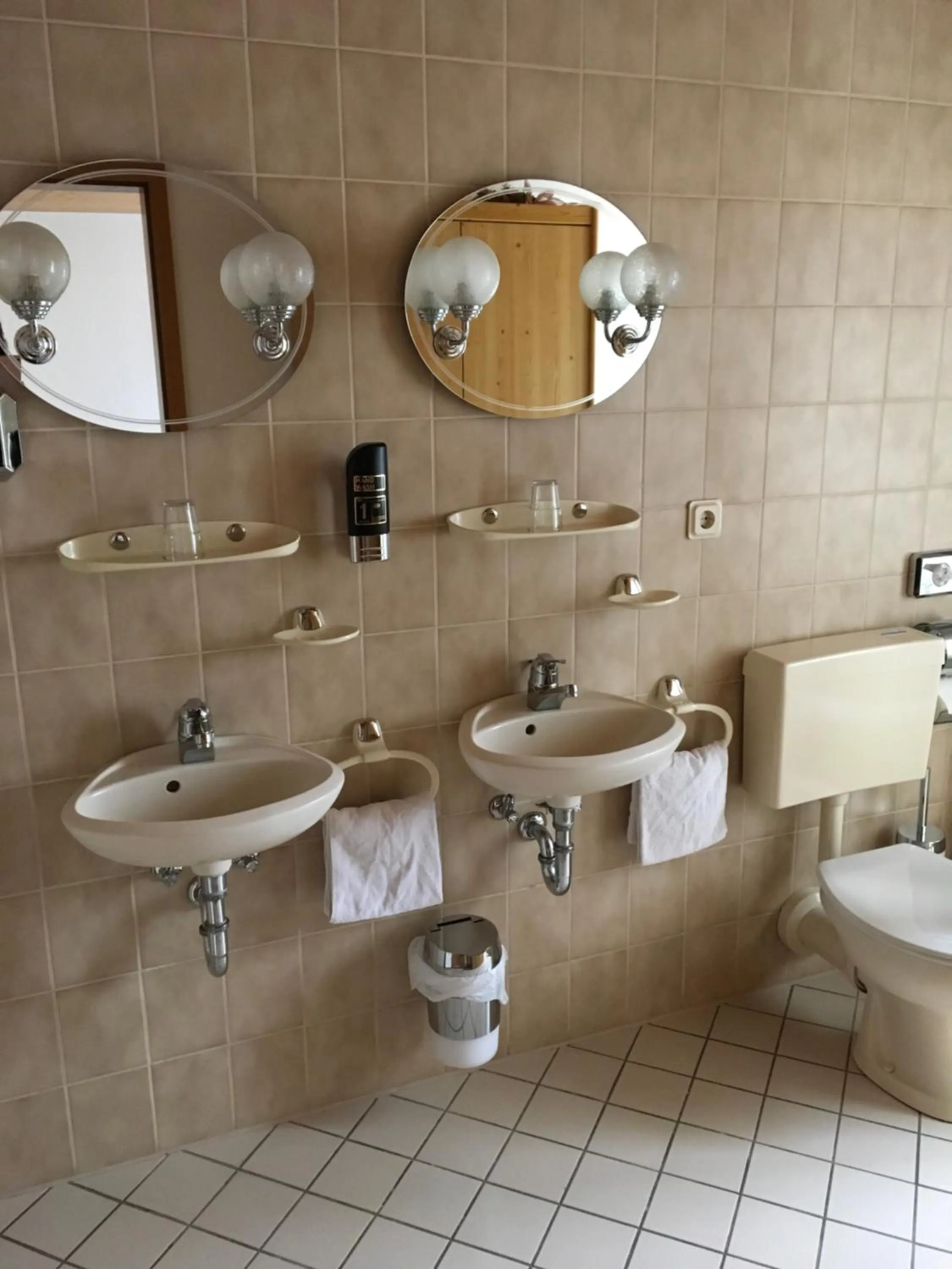 Bathroom in Hostaria del Castello