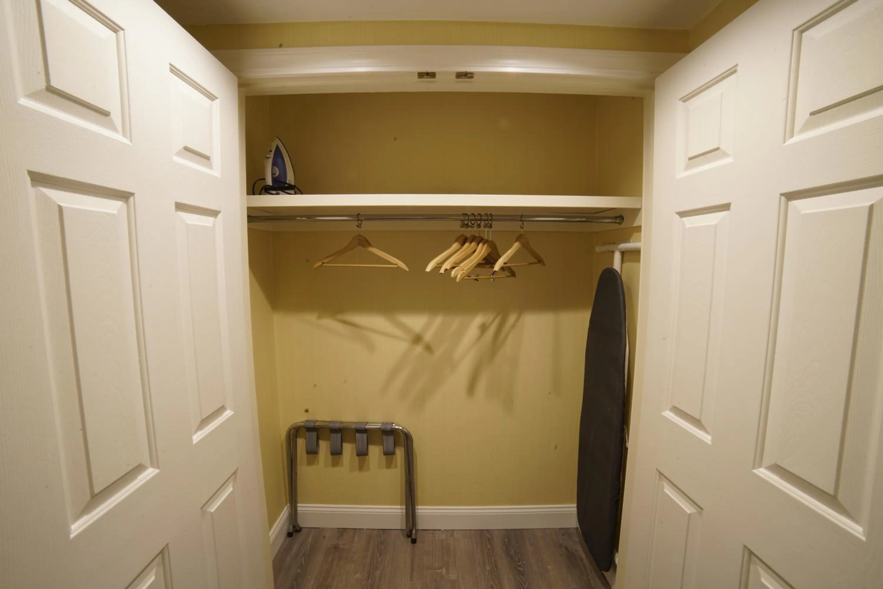 wardrobe in Hotel Boston