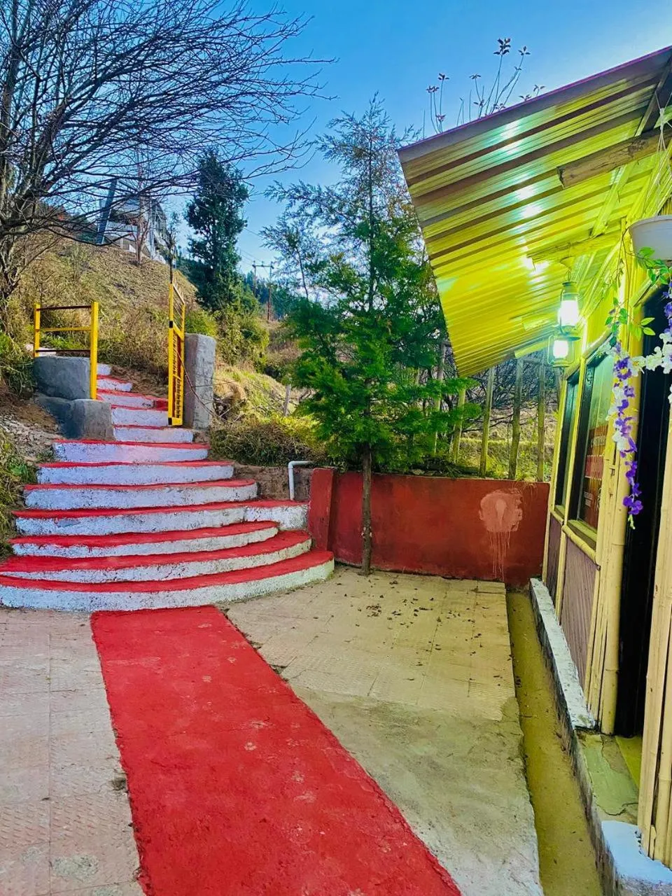 Facade/entrance in Bamboo Junction Resort - Kanatal, Valley & Mountain View