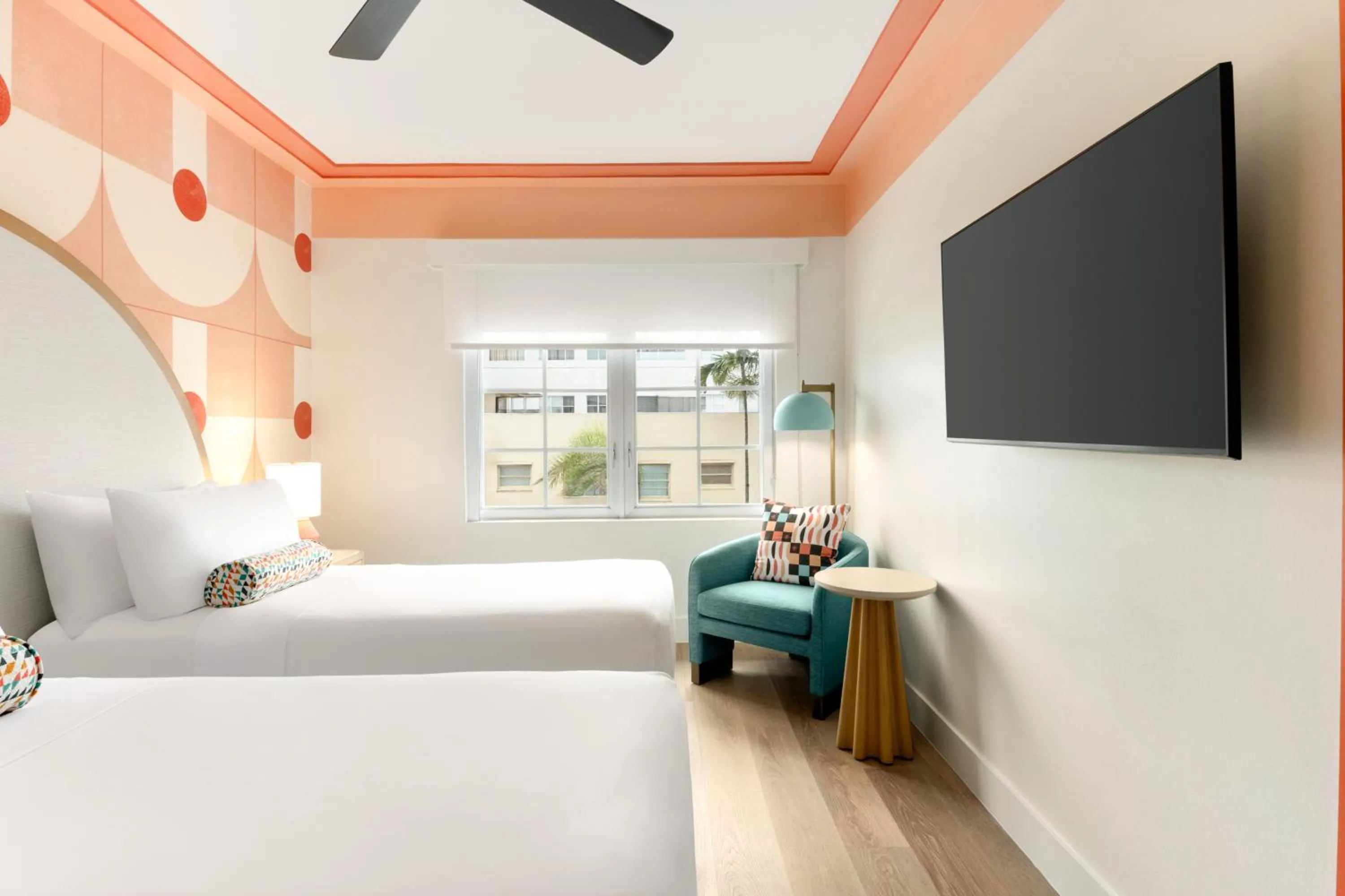 Bed in Waldorf Towers South Beach