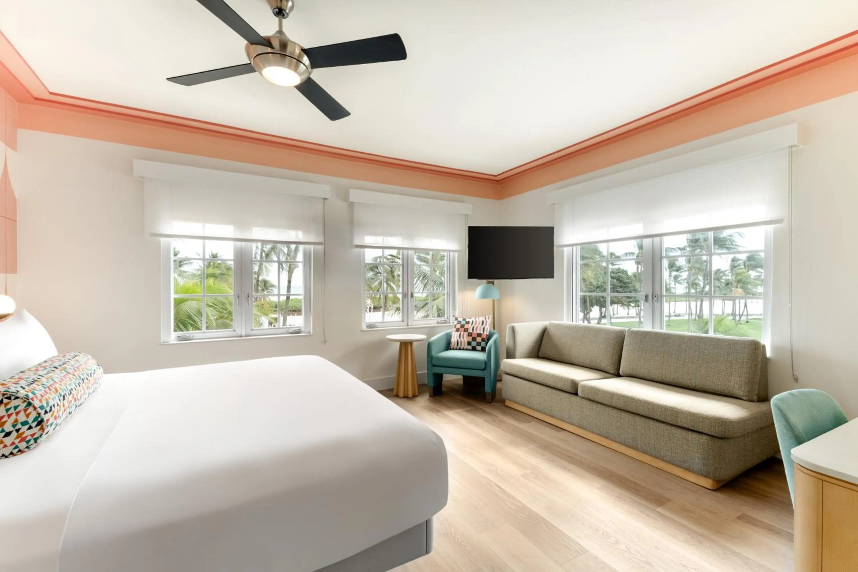 Bed in Waldorf Towers South Beach