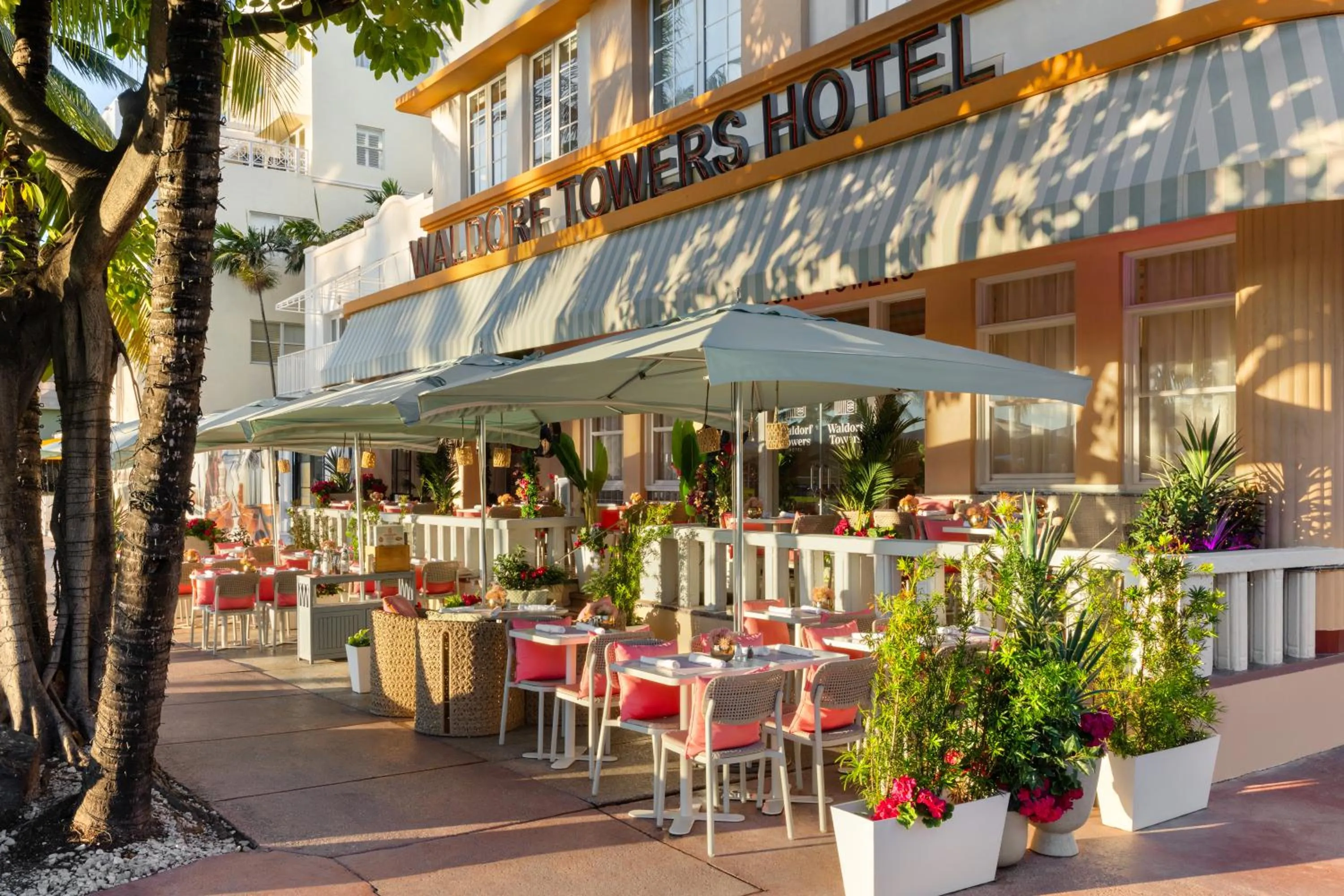 Property building in Waldorf Towers South Beach