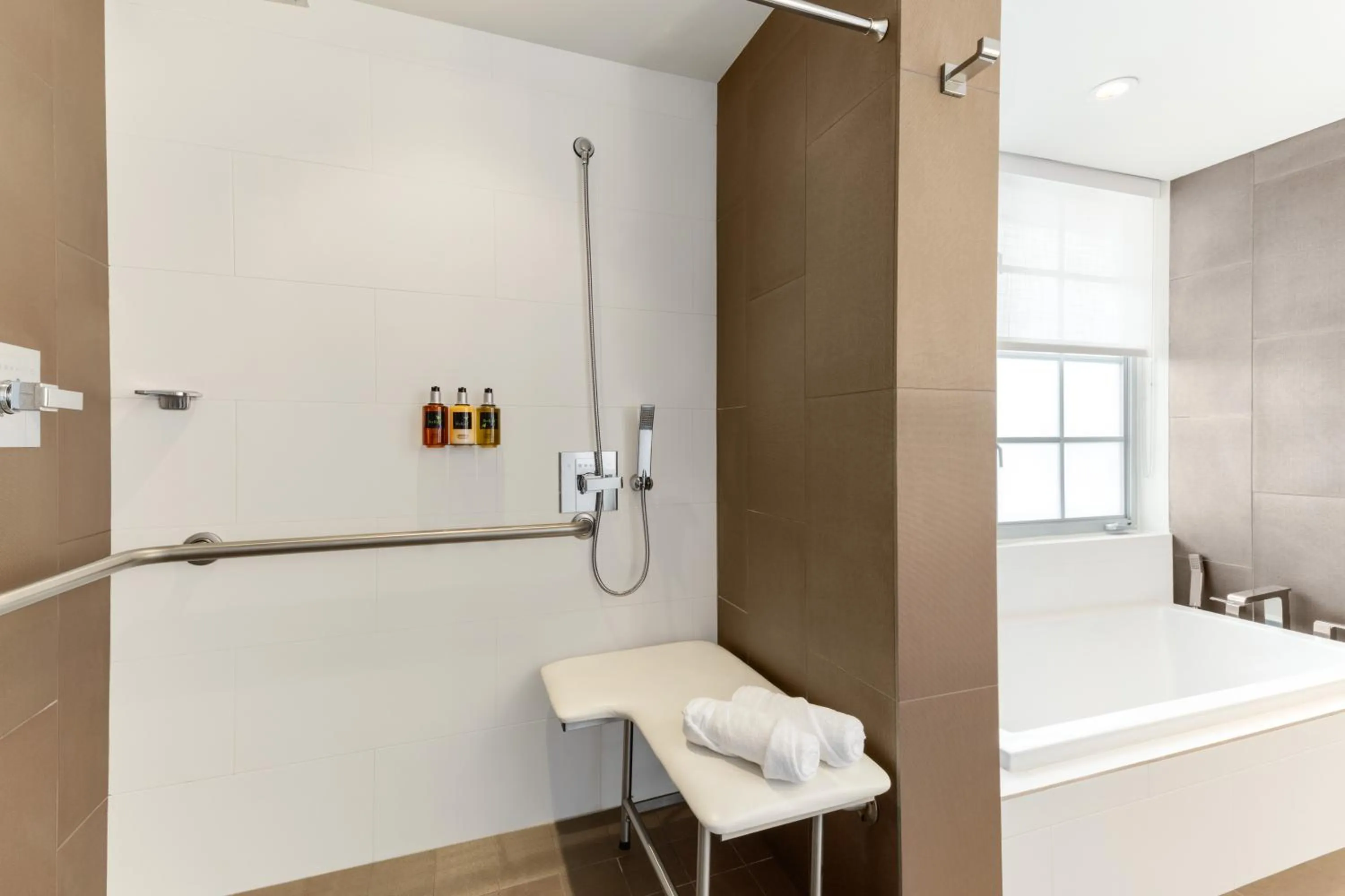 Shower in Waldorf Towers South Beach