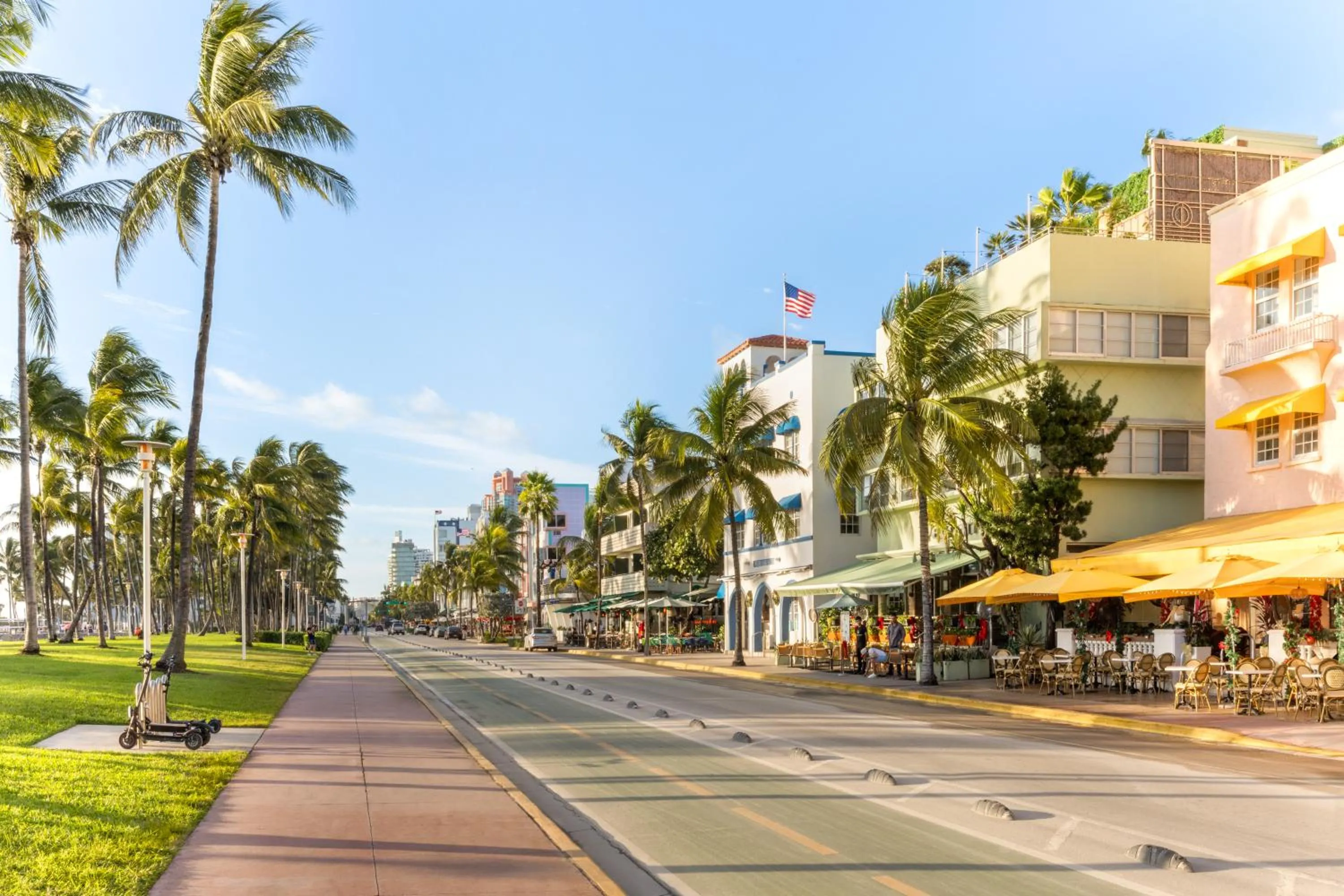 Day in Waldorf Towers South Beach