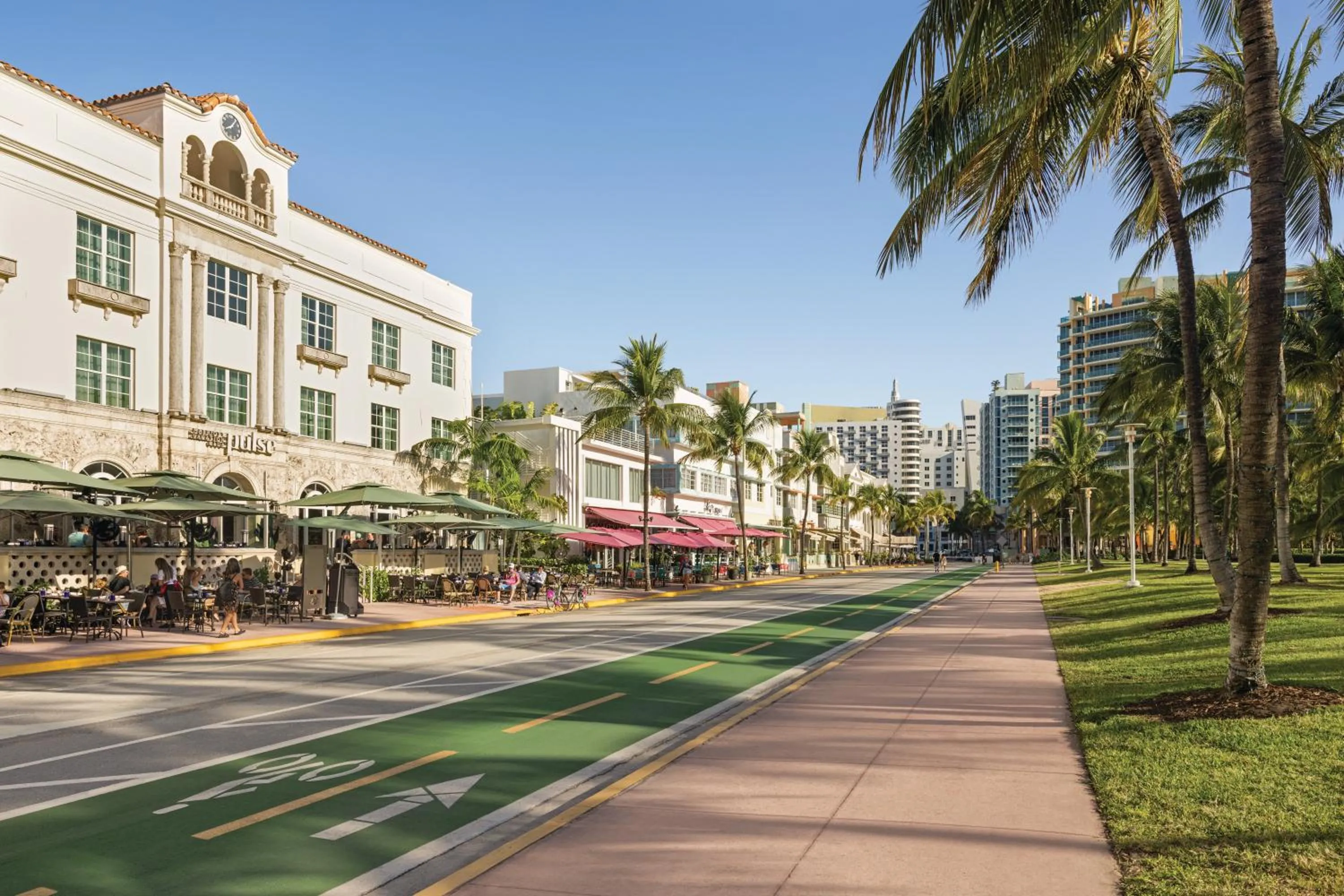 Neighbourhood in Waldorf Towers South Beach