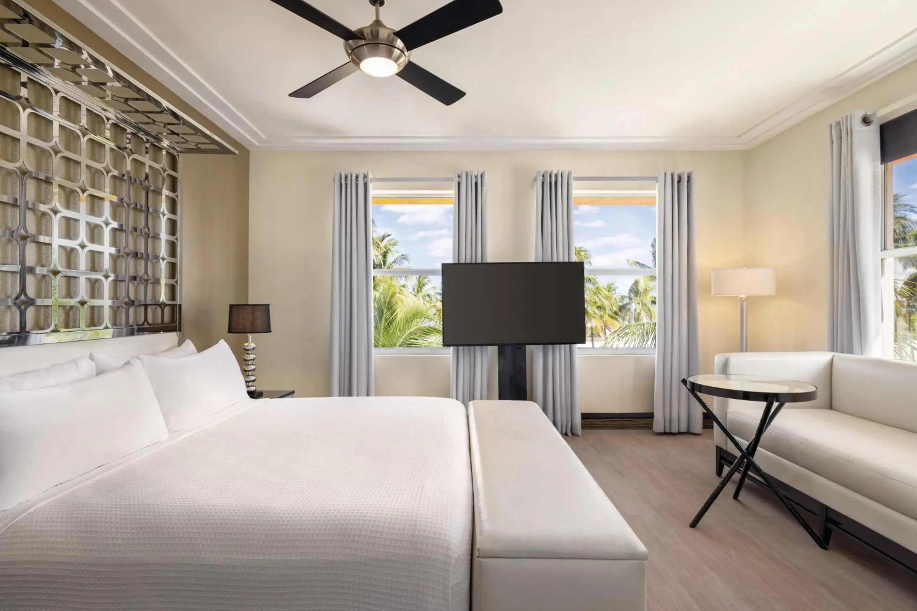 Deluxe Corner King in Waldorf Towers South Beach Deluxe Corner King in Waldorf Towers South Beach