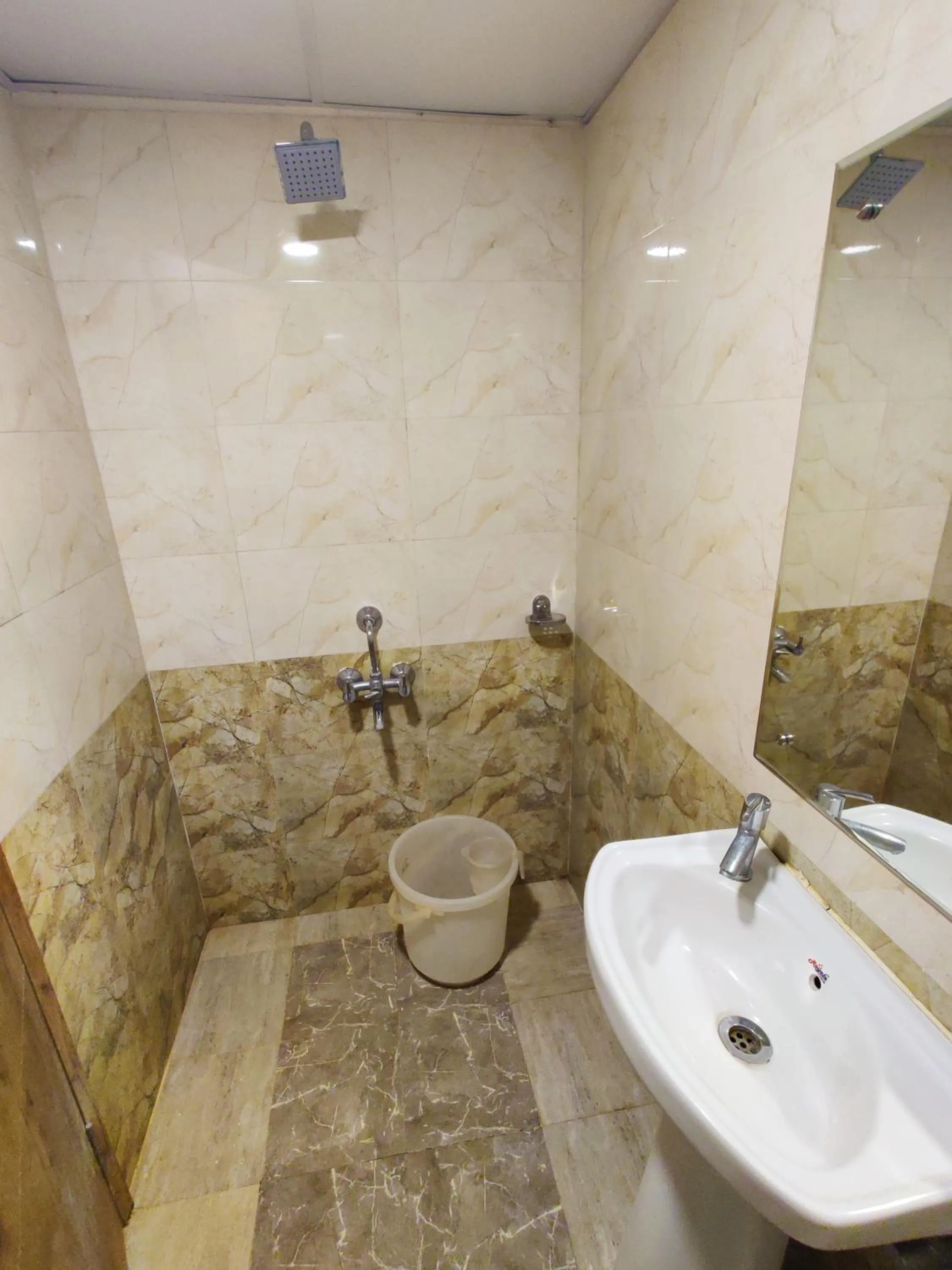 Bathroom in Hotel Airport City