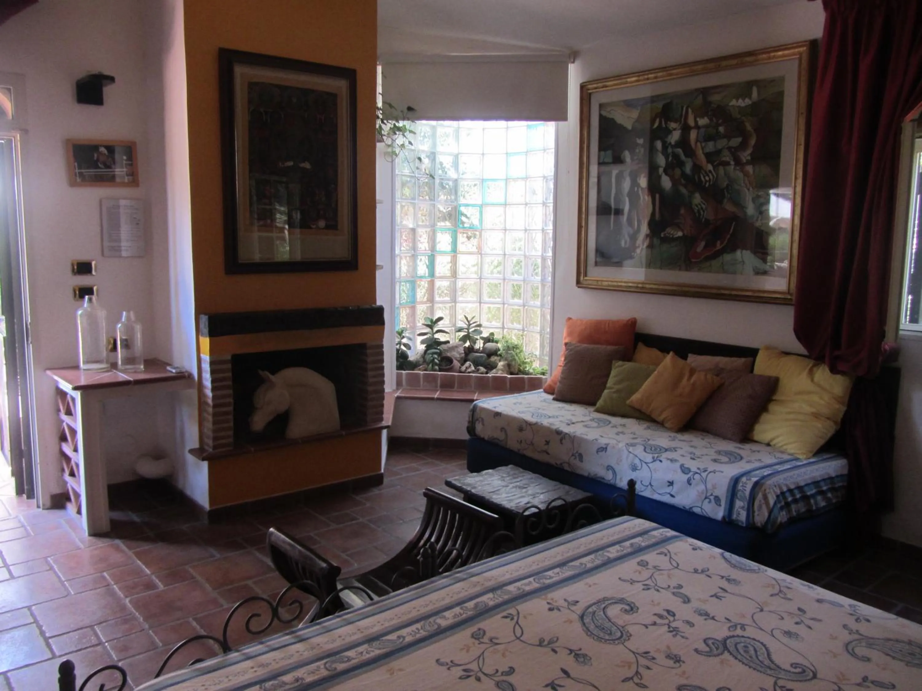 Photo of the whole room, Bed in Sole e Sale B&B