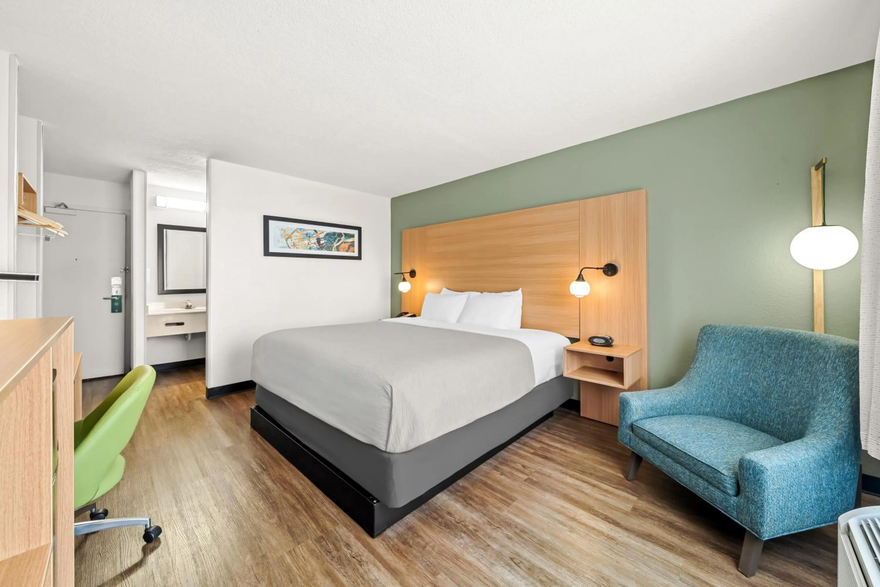 Bed in Quality Inn Orlando Near International Drive