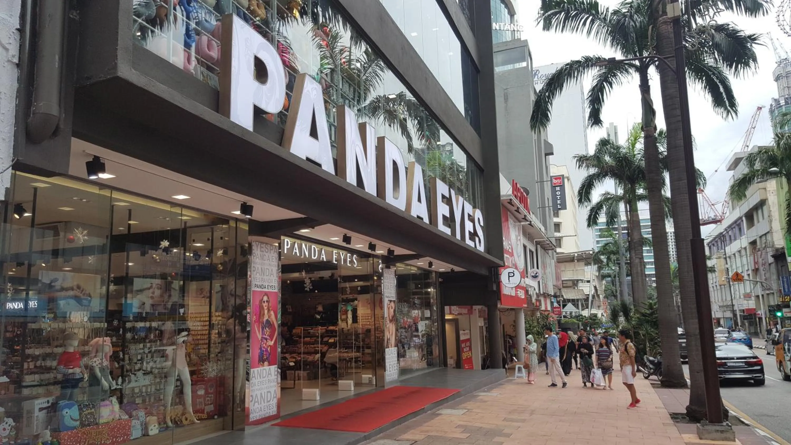 Property building in Bitz Bintang Hotel